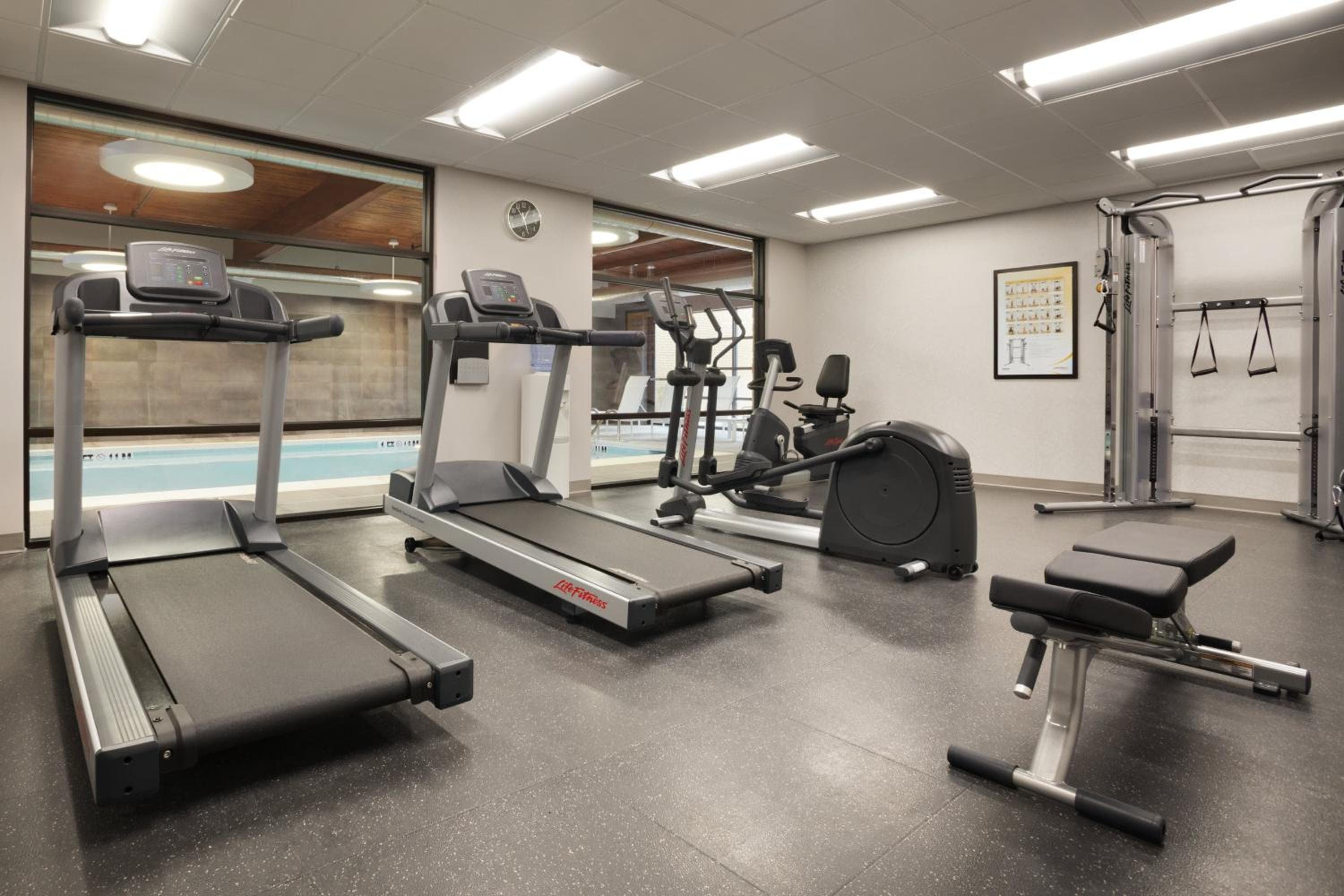 Country Inn & Suites by Radisson Asheville River Arts District