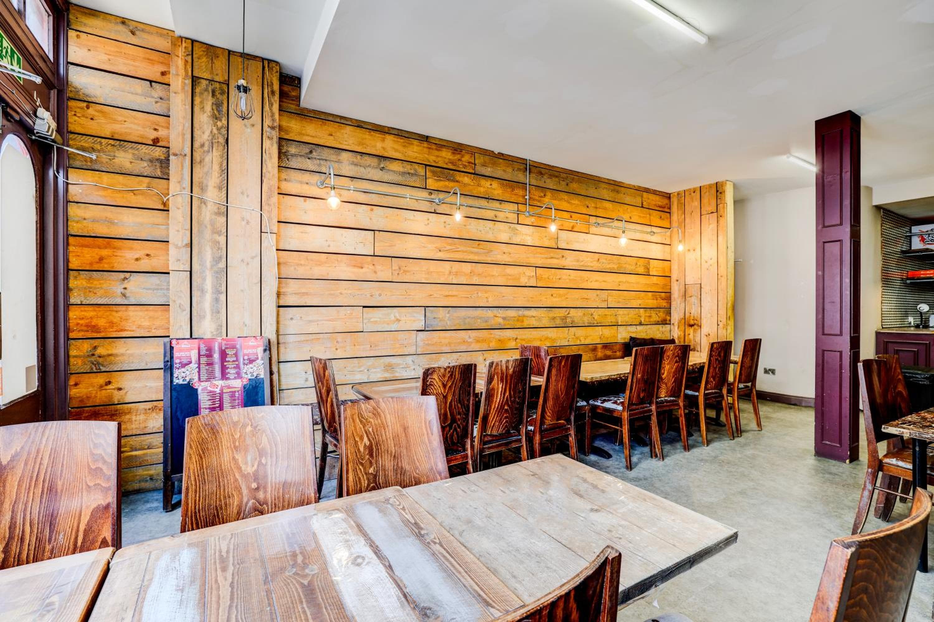 Belvilla Ilford Station Hotel, 4 min from Elizabeth line