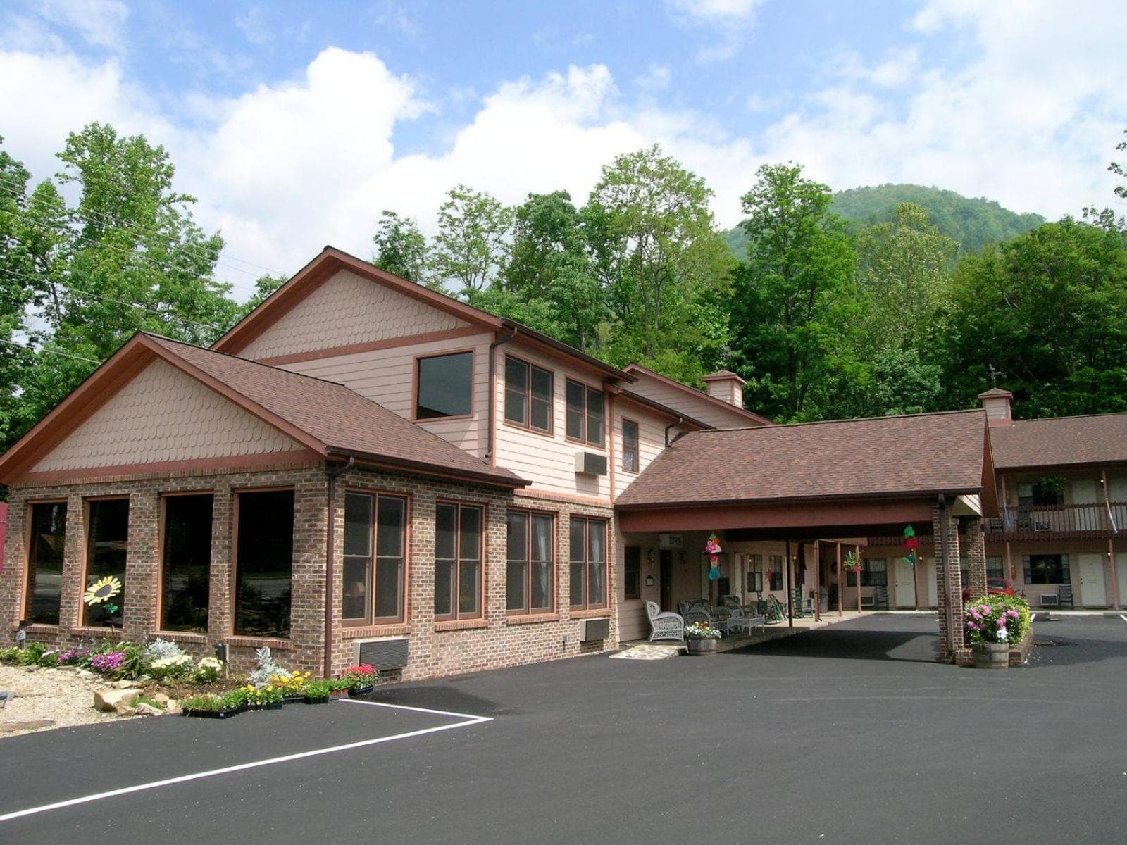 Jonathan Creek Inn