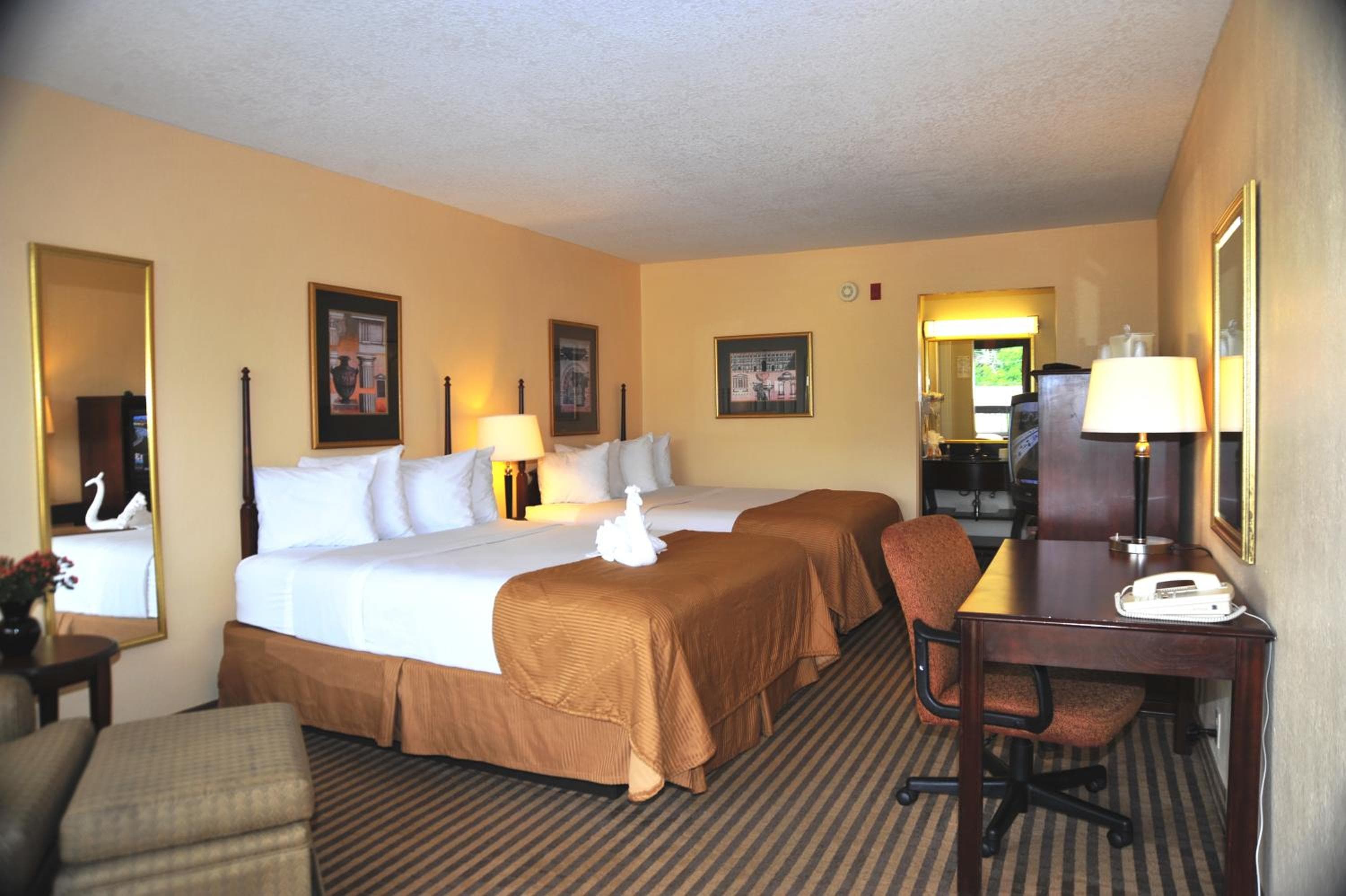 Opal Hotel & Suites