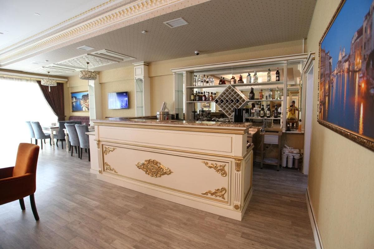 Opera Hotel