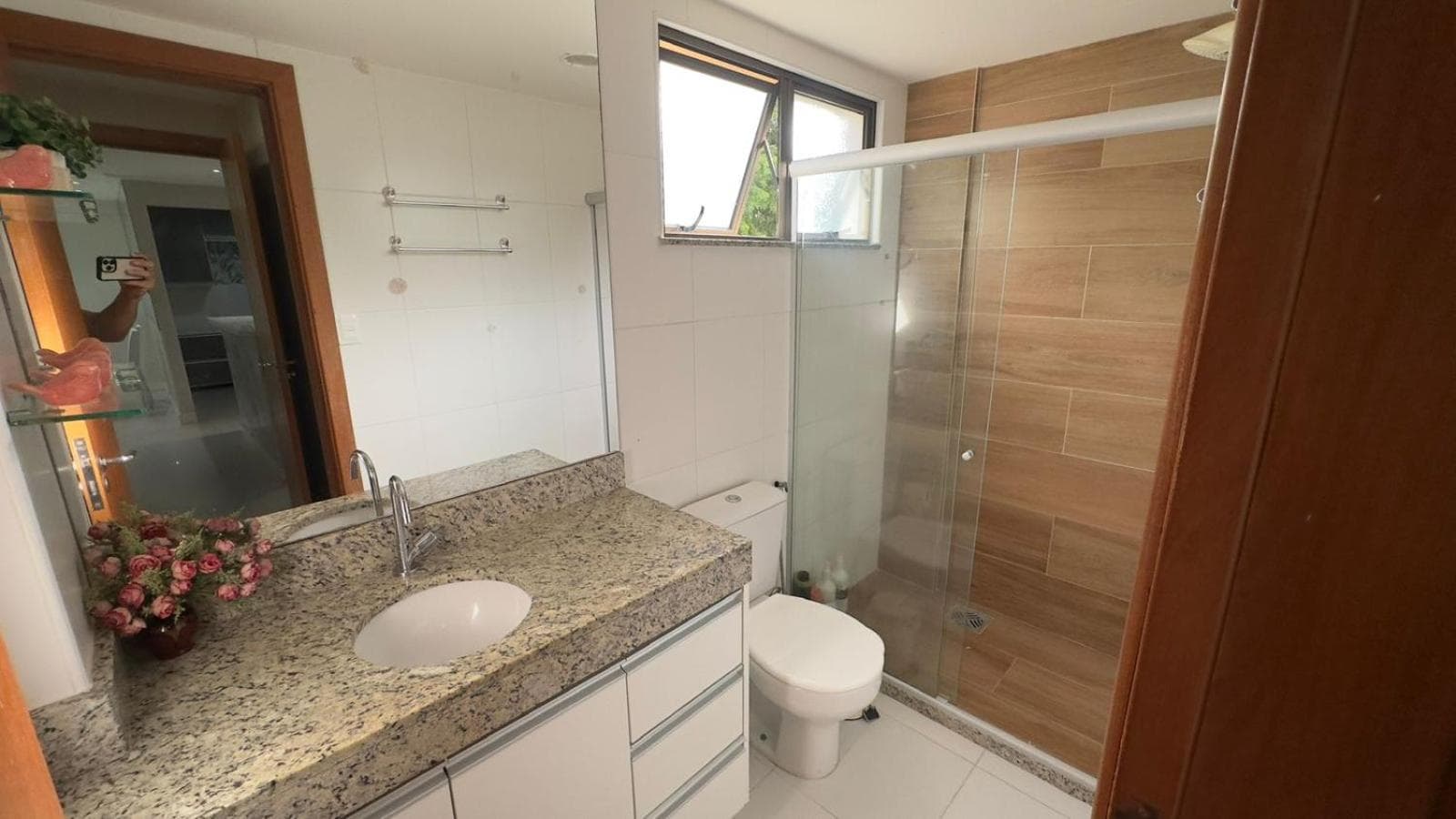 TÉRREO, NASCENTE, VENTILADO COM VISTA DA LAGOA Guarajuba Paraíso das Águas Perto de tudo
