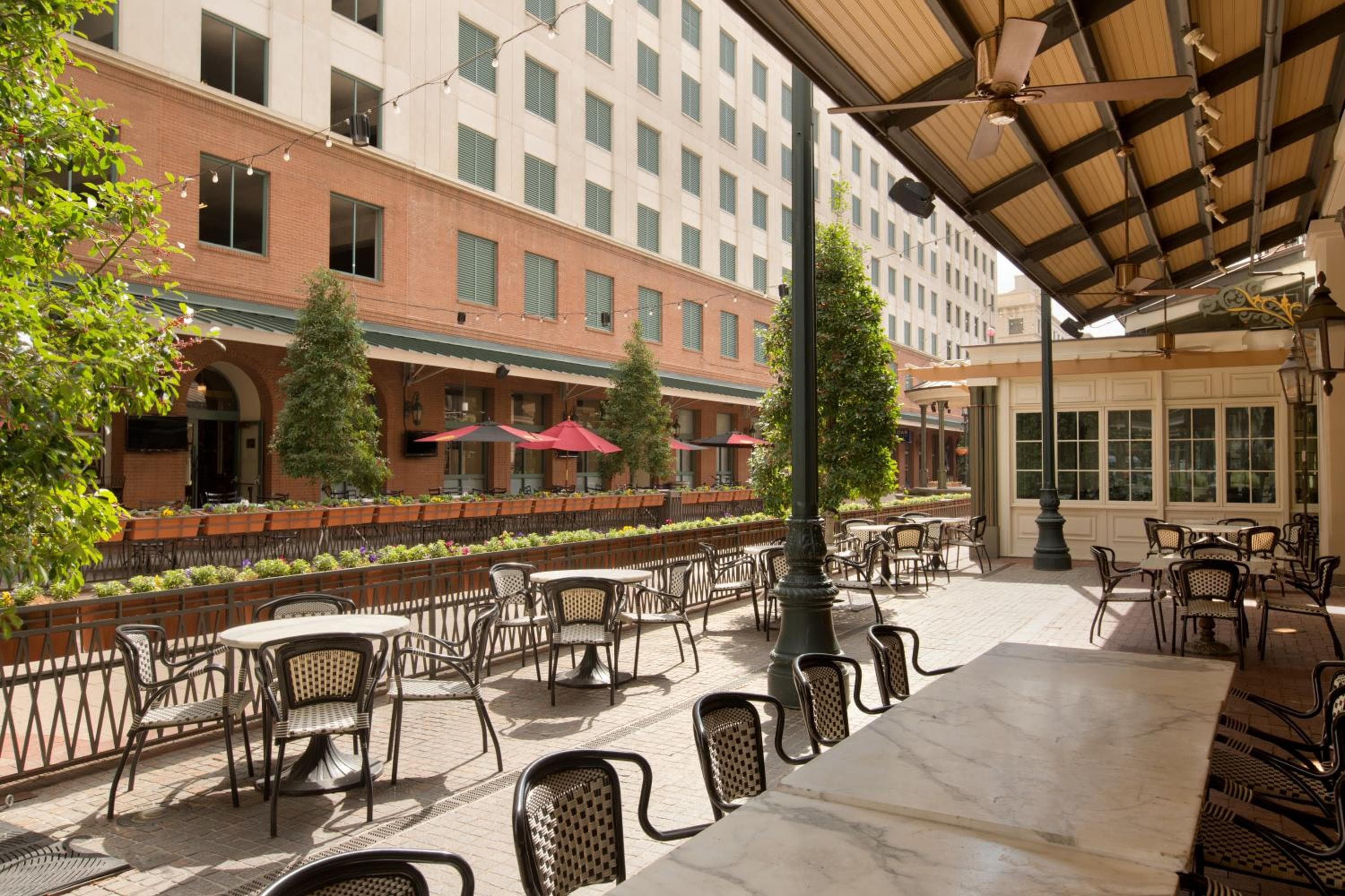 Harrah's New Orleans Hotel & Casino - A Caesars Rewards Destination