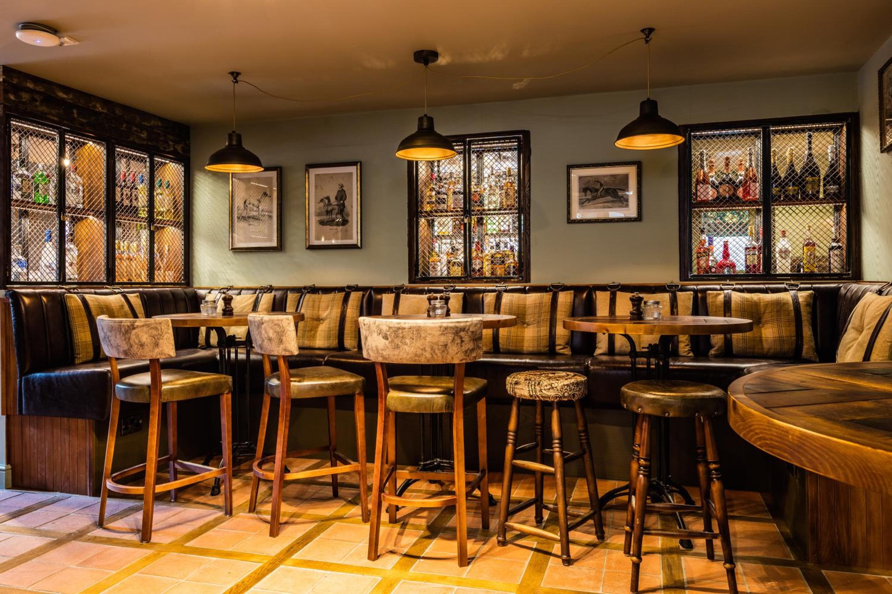 Greyhound Hotel
