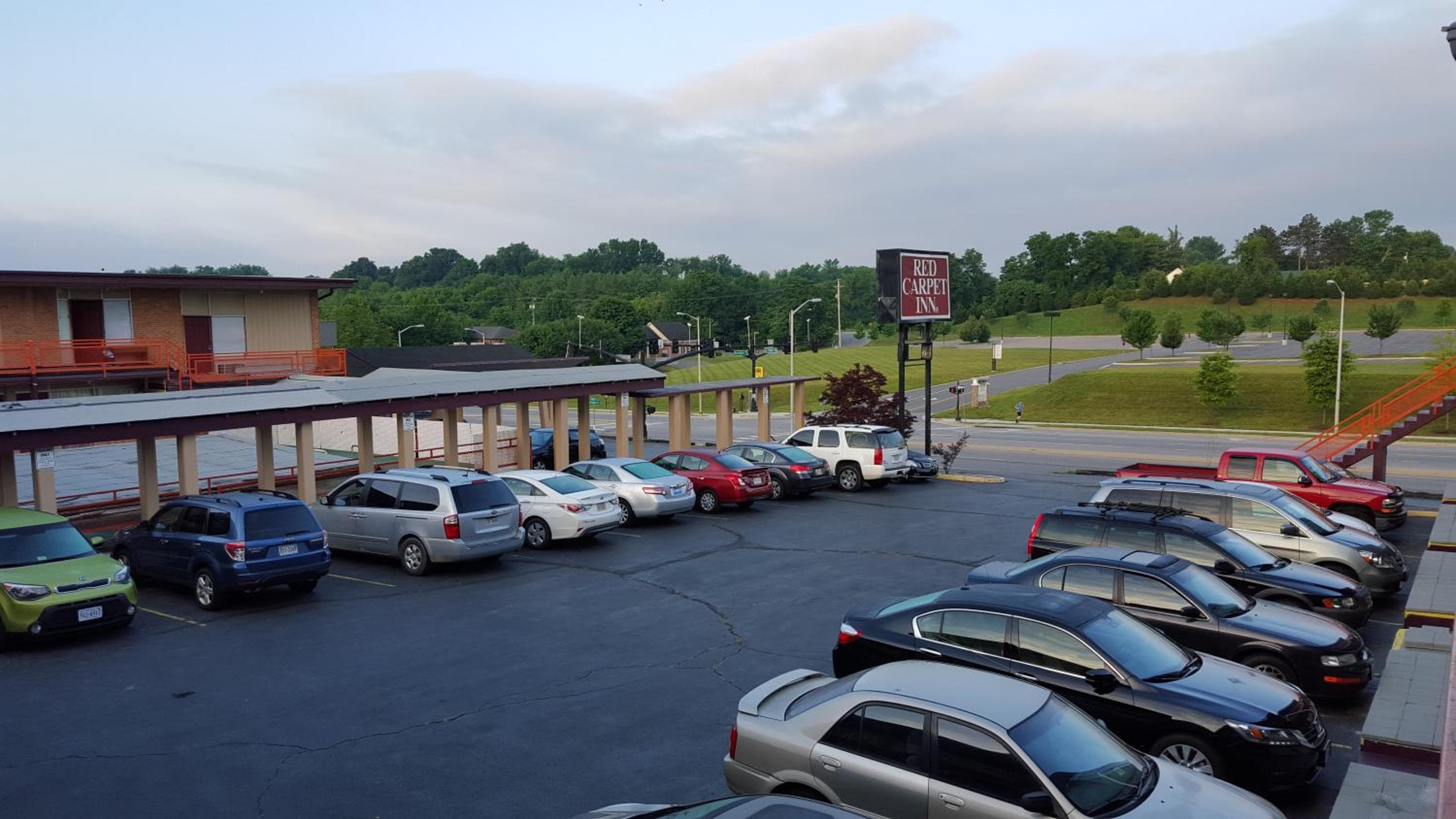Red Carpet Inn - Blacksburg