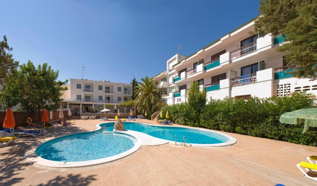 Apartamentos Cala LLonga Playa