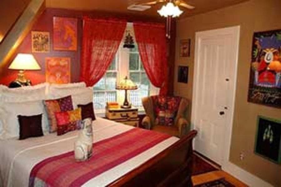 Red Elephant Inn Bed and Breakfast