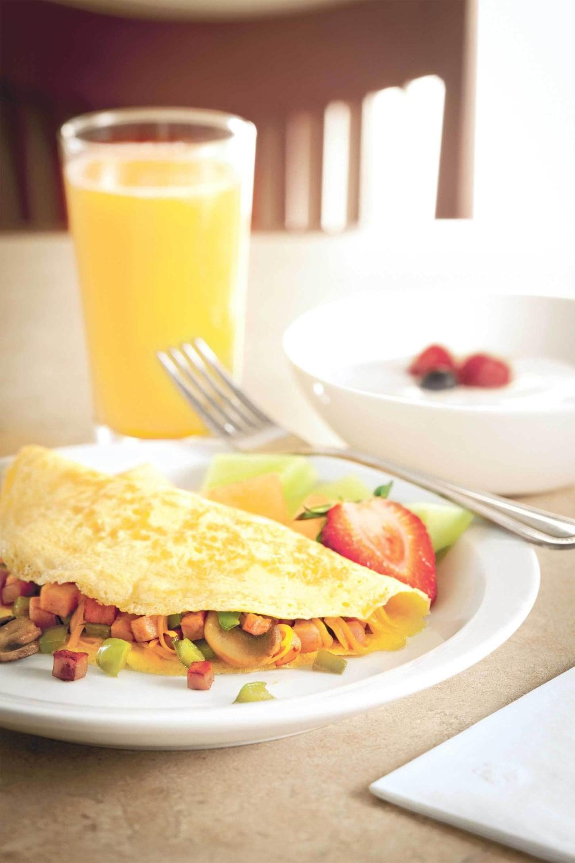 Country Inn & Suites by Radisson, Near The National Sports Center, Coon Rapids, MN