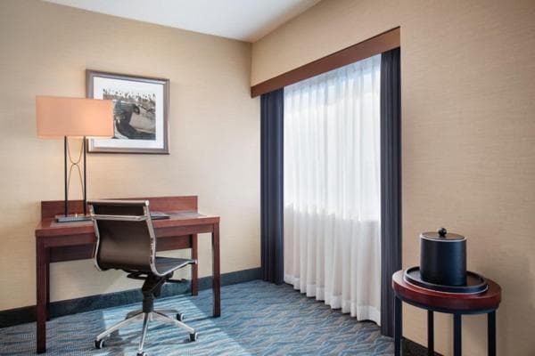 Crowne Plaza Hotel Los Angeles Harbor by IHG