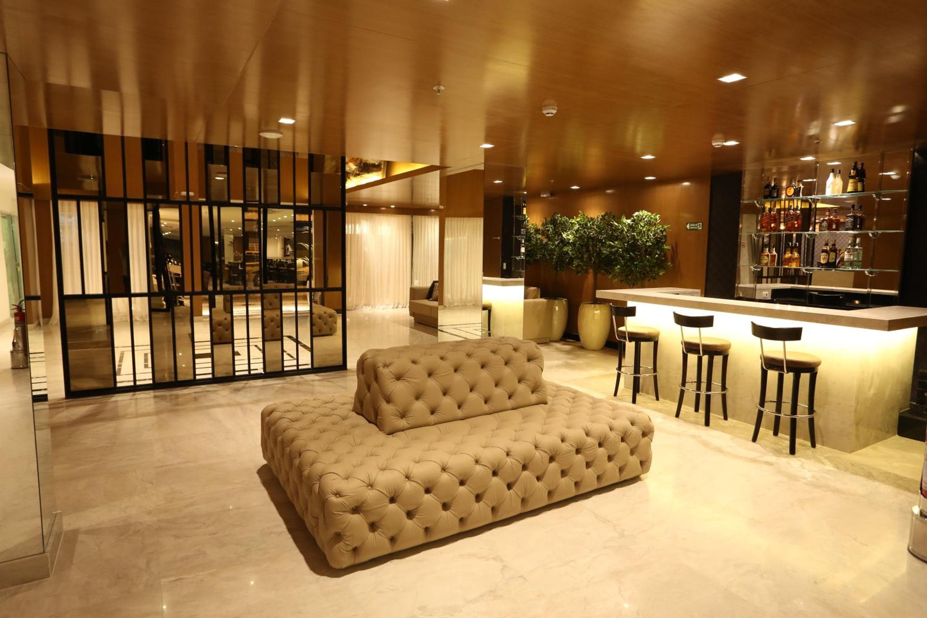 Royal Regency Palace Hotel