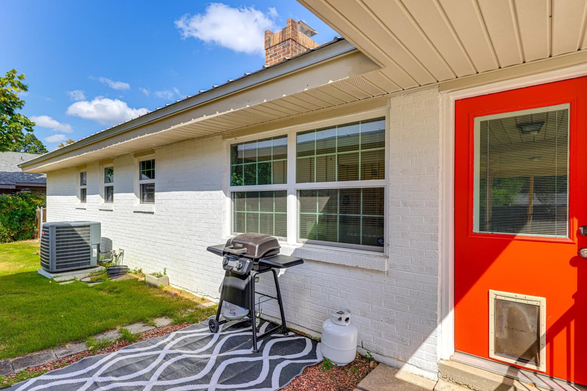 Quiet, Stylish & Convenient Home in Prattville