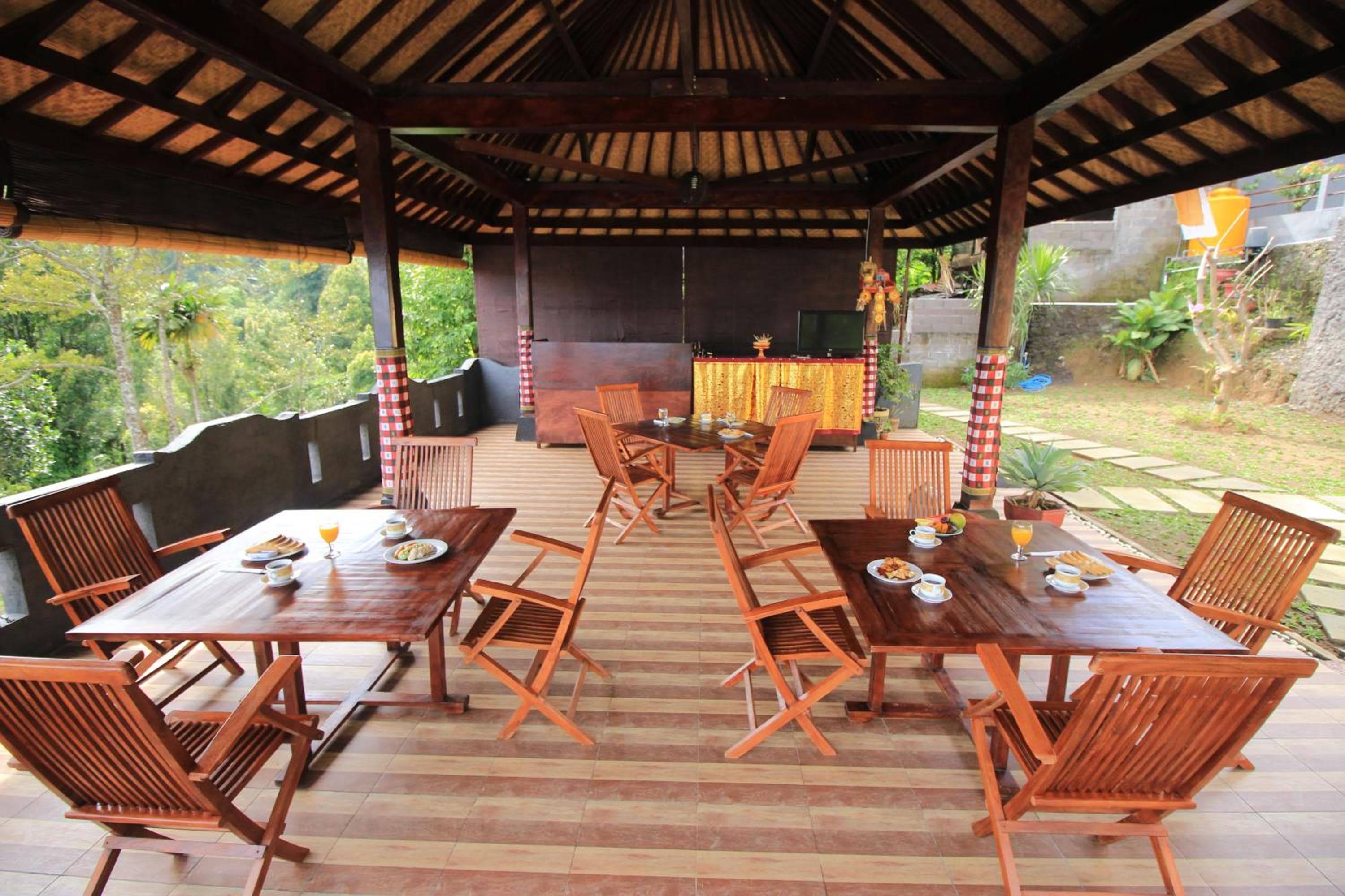 Adila Warung and Homestay
