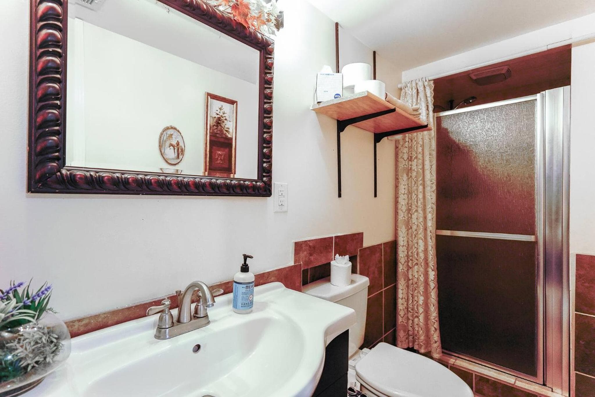 Fully Furnished Private Basement Apartment in Carmel