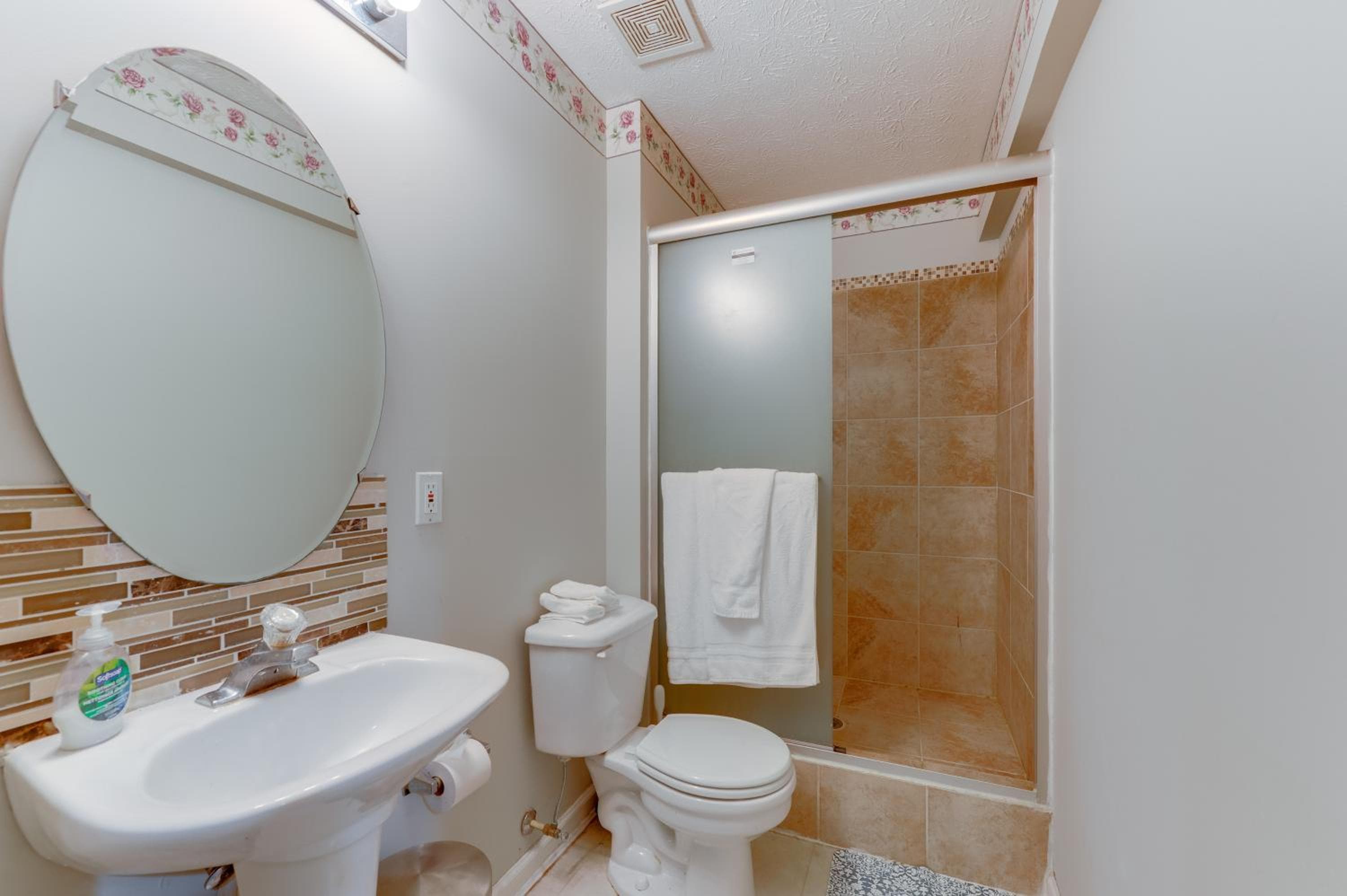 Close to Hospital and White Marsh! Rosedale Townhome