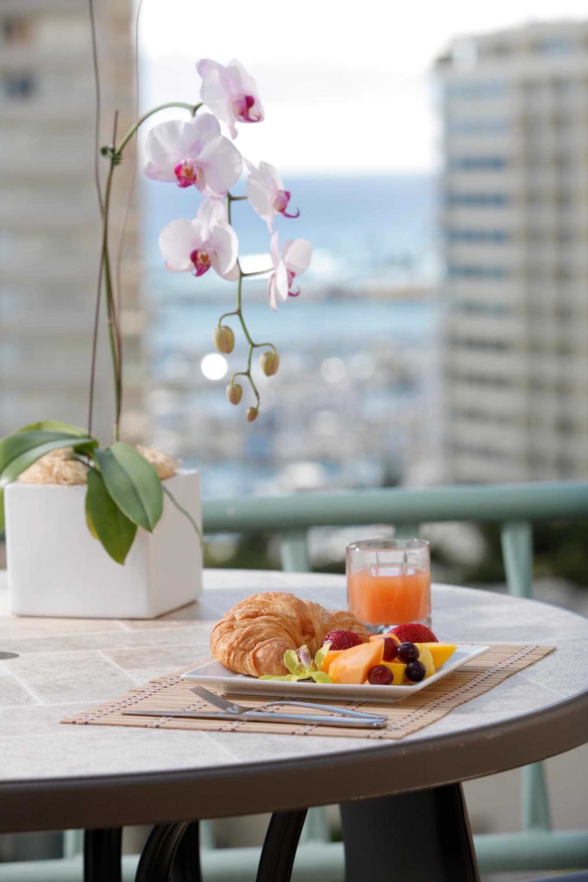 Ramada Plaza by Wyndham Waikiki