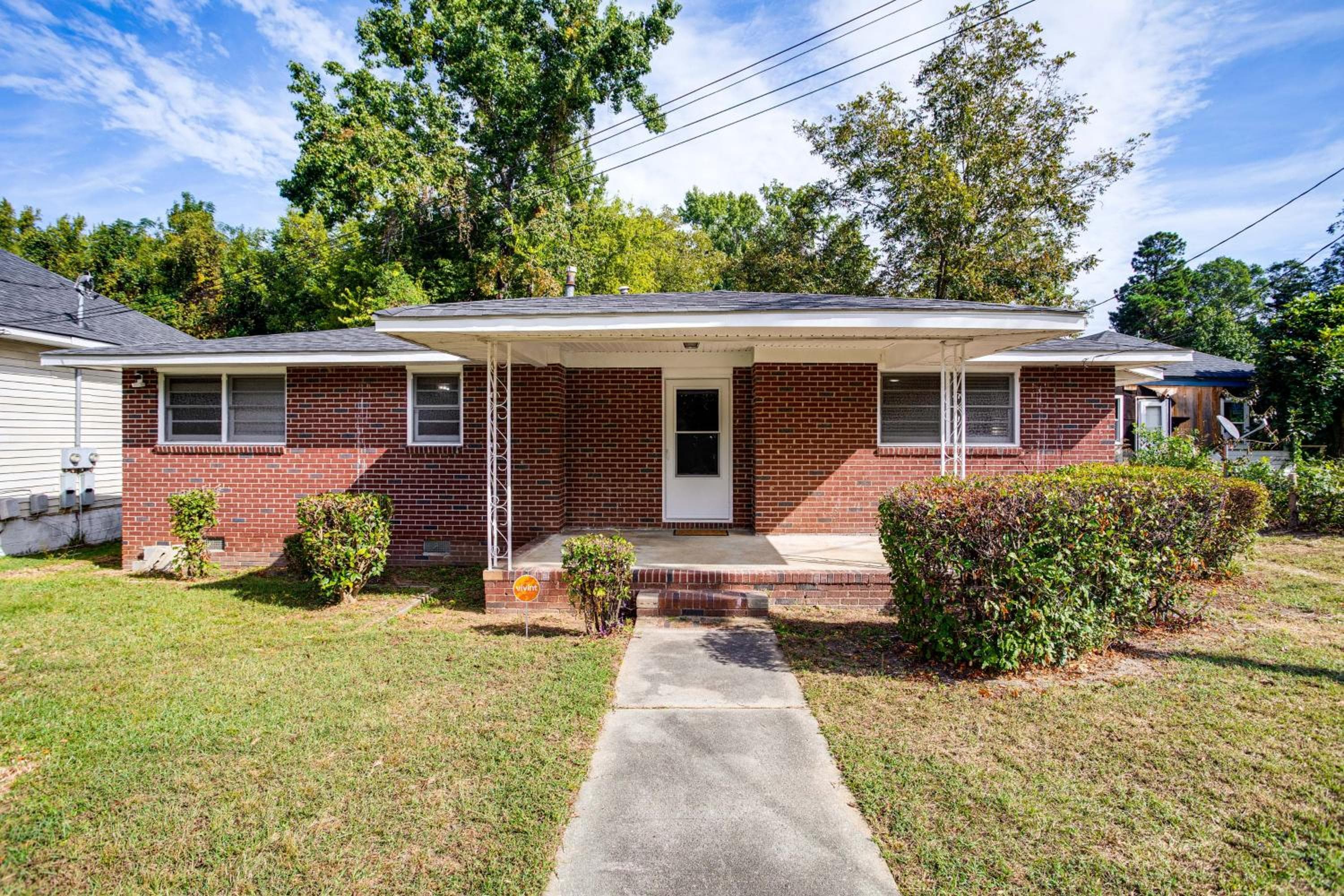 Walk to SC State University and Claflin Cozy Home