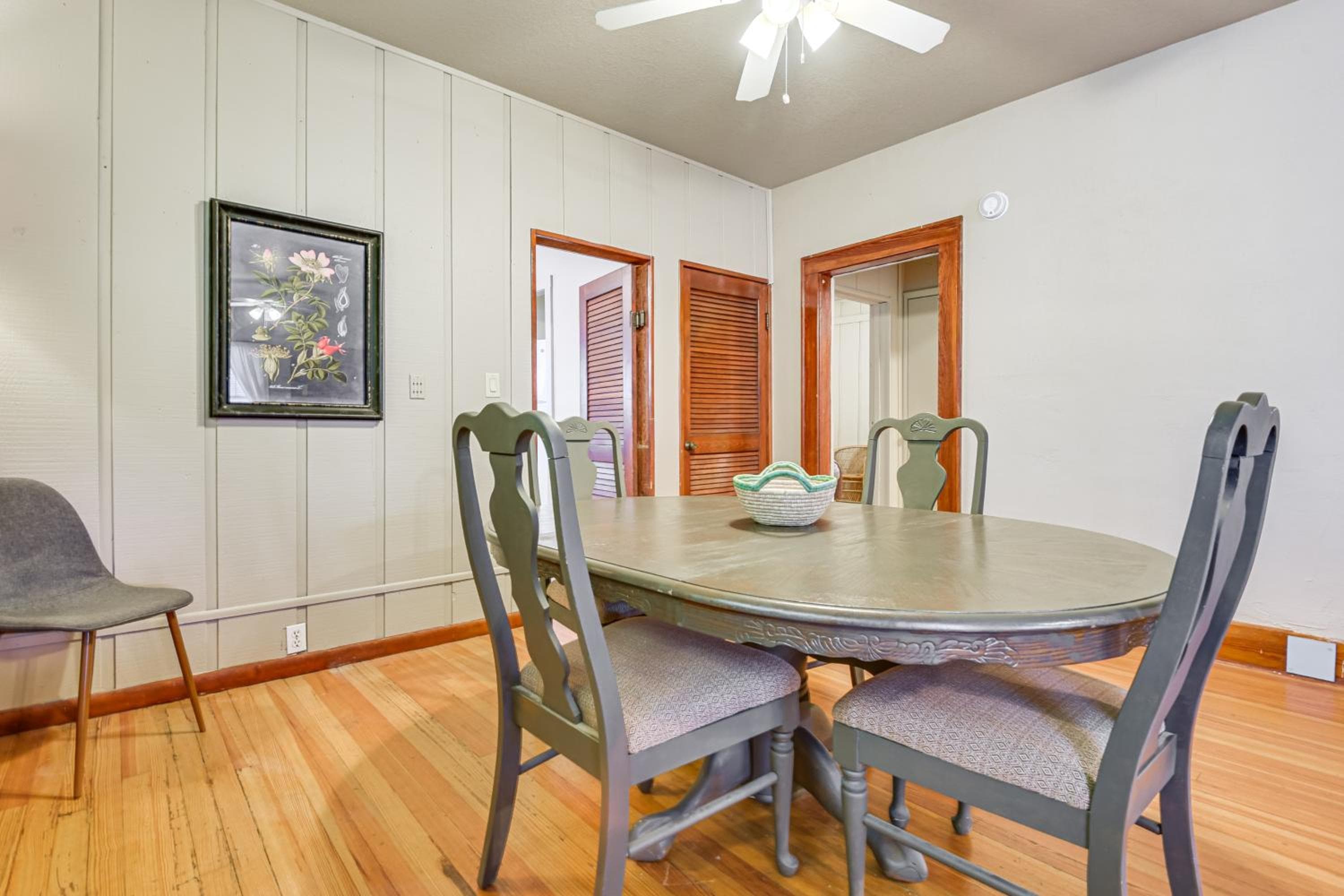 Stroll to Bradenton Riverwalk! Stylish Apartment