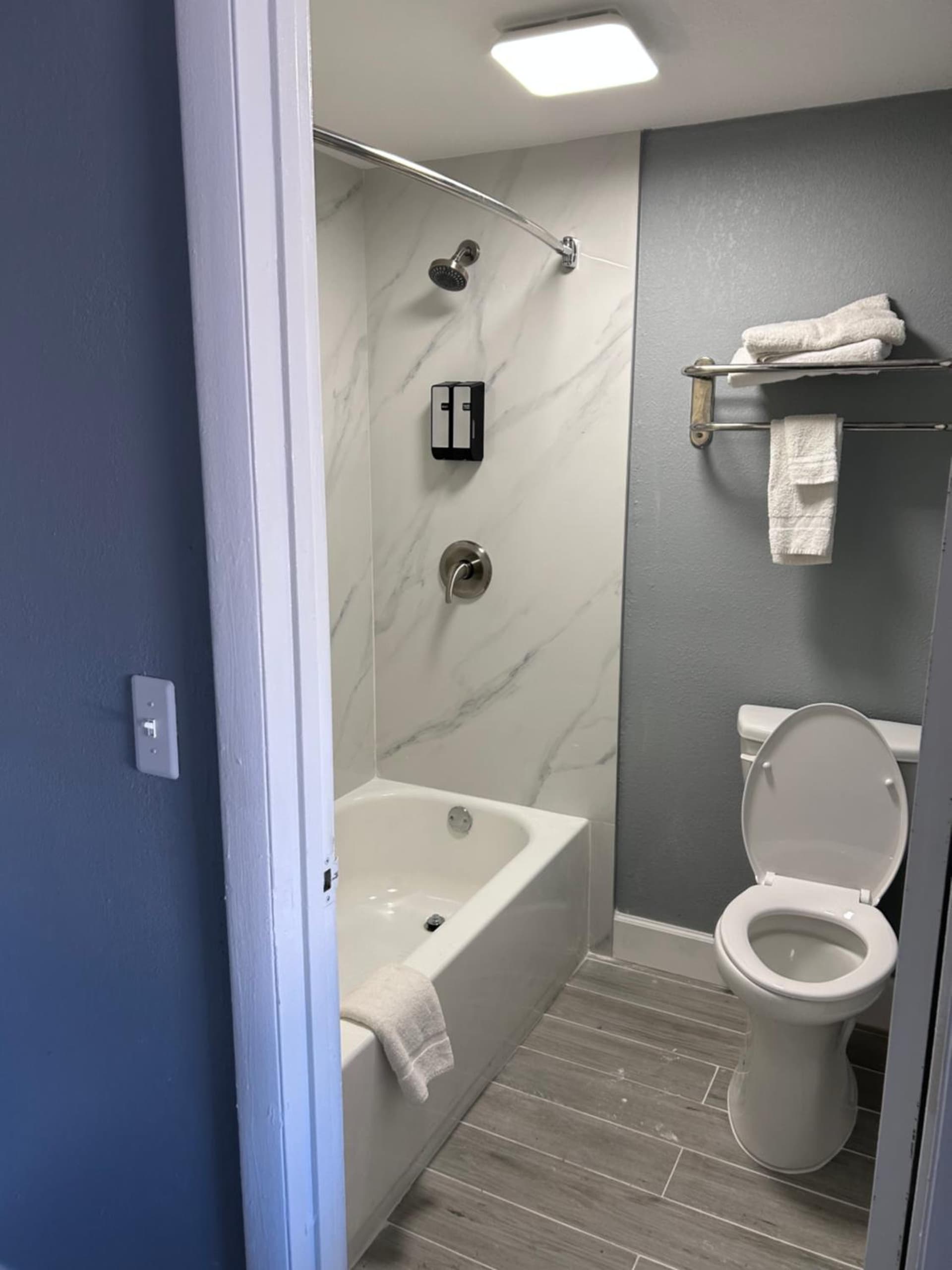 Airport Motor Inn