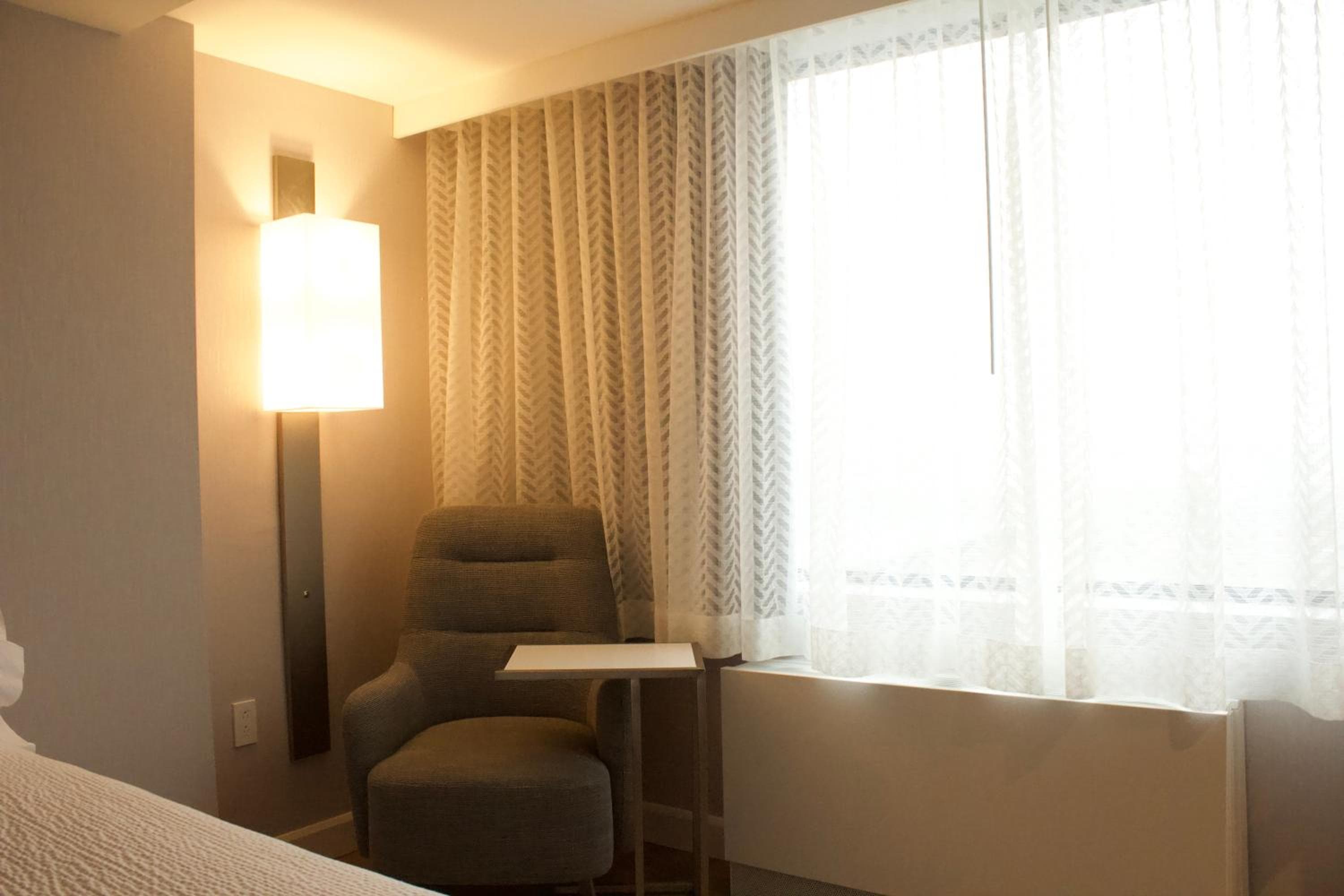 Armon Plaza Montreal Airport