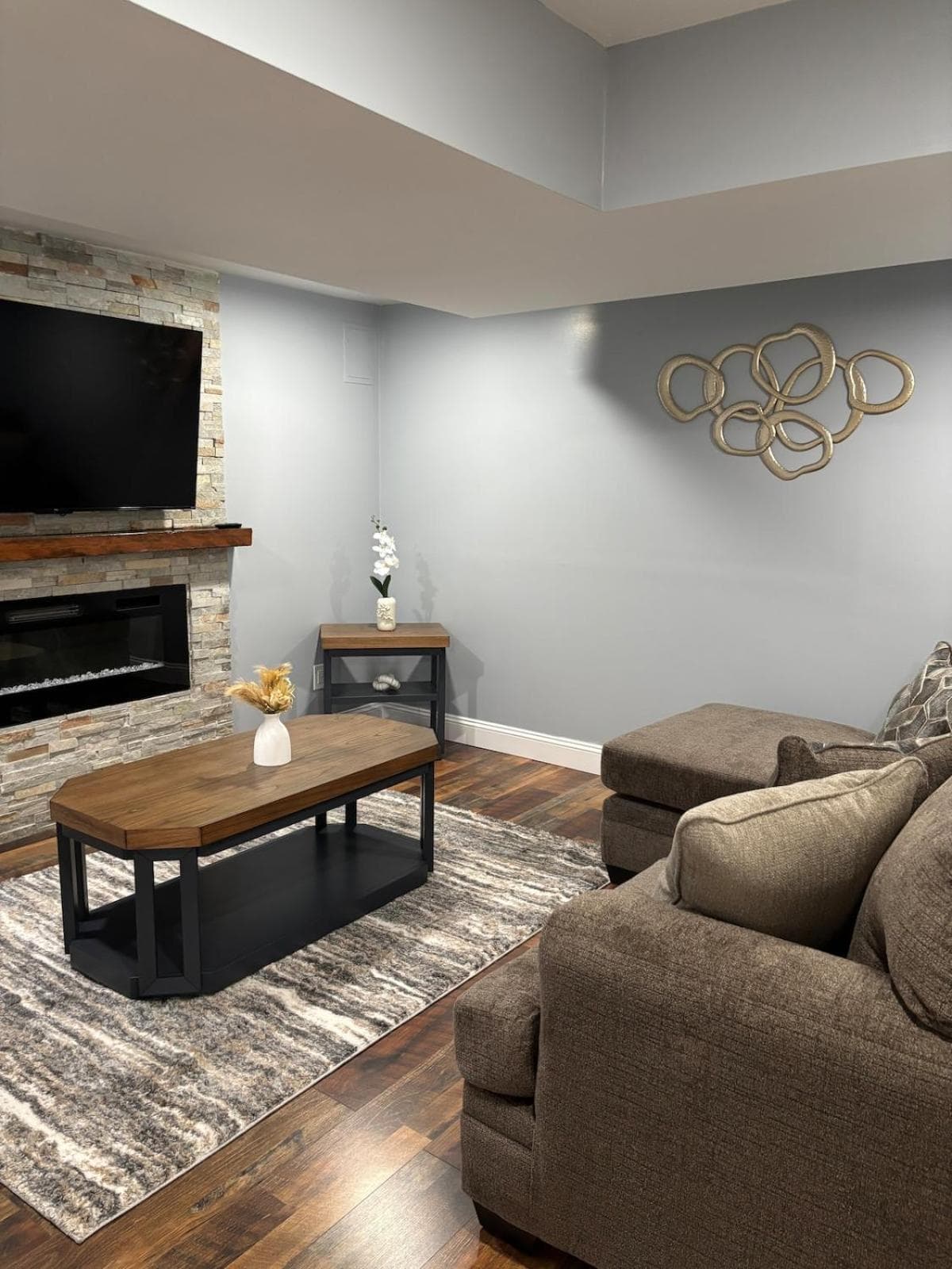 Cozy Retreat Firepit Steps to Downtown