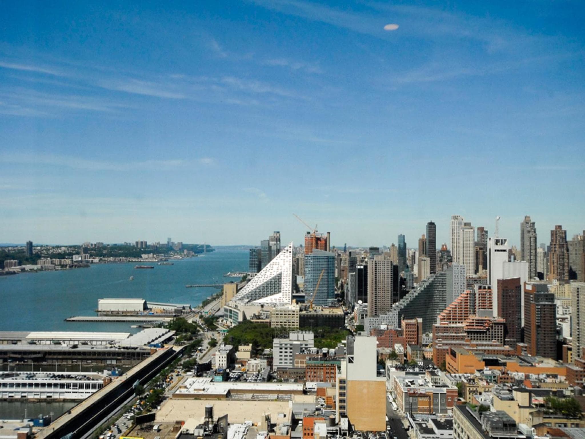 Global Luxury Suites at Sky