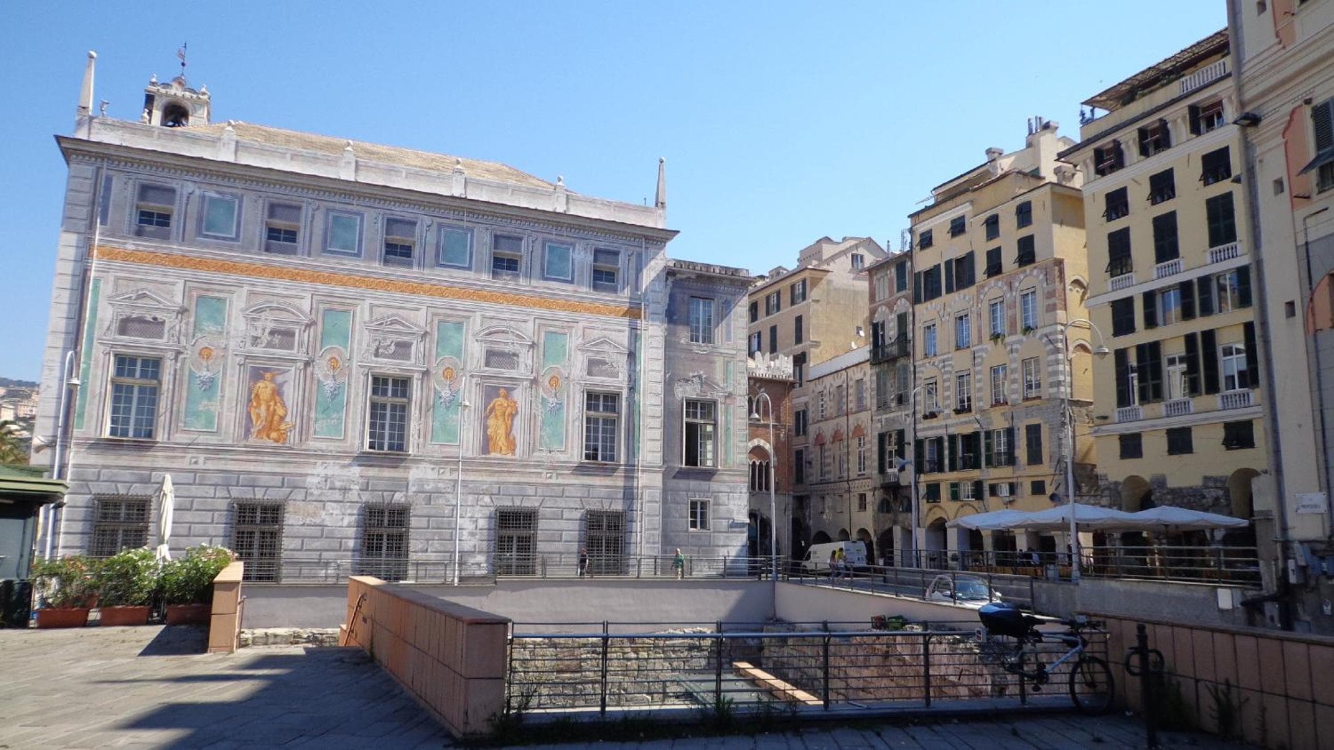 Cavour16 rent bedrooms