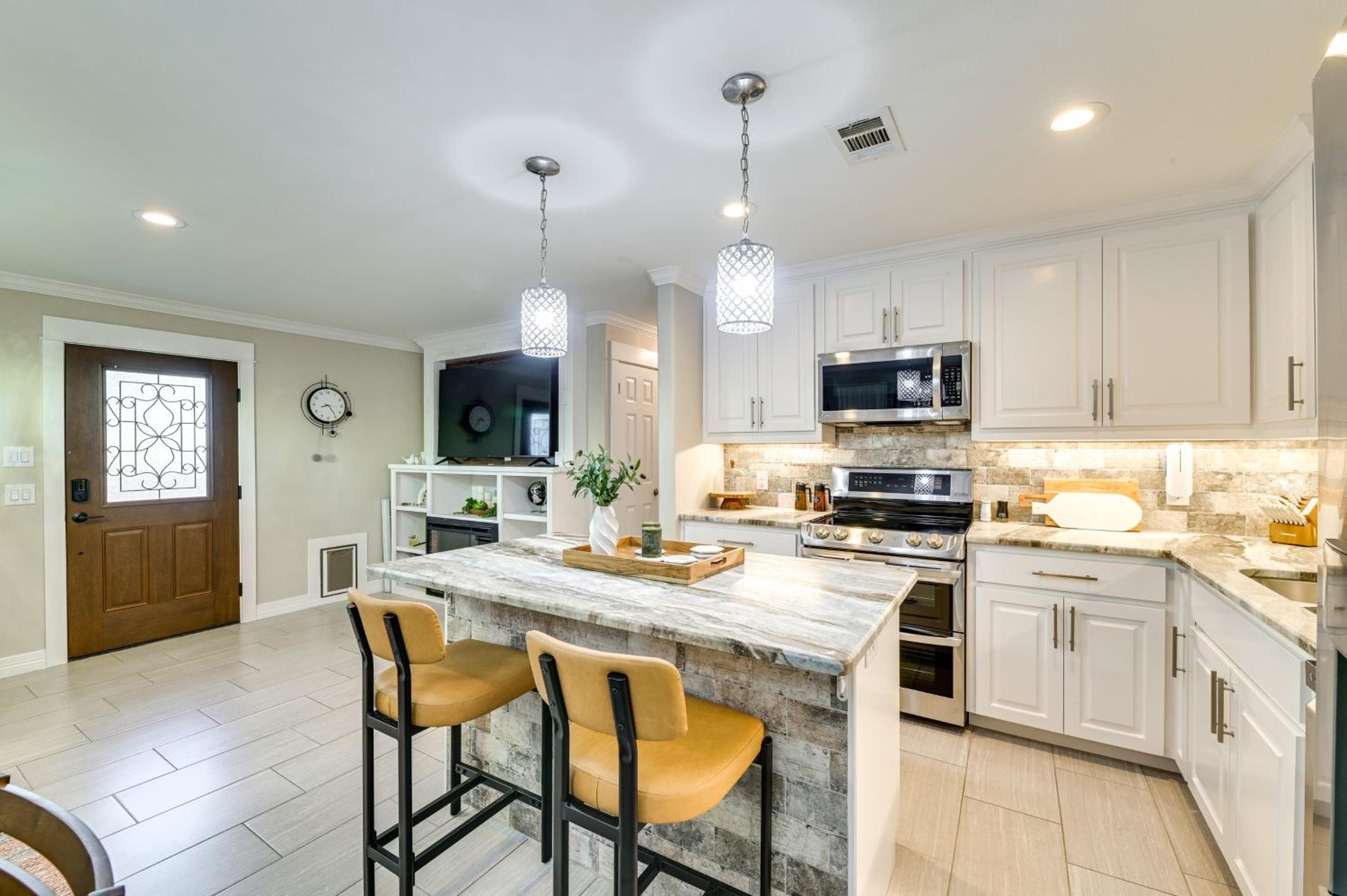 Walk to Frisco Commons Park: Modern Home w/ Patio