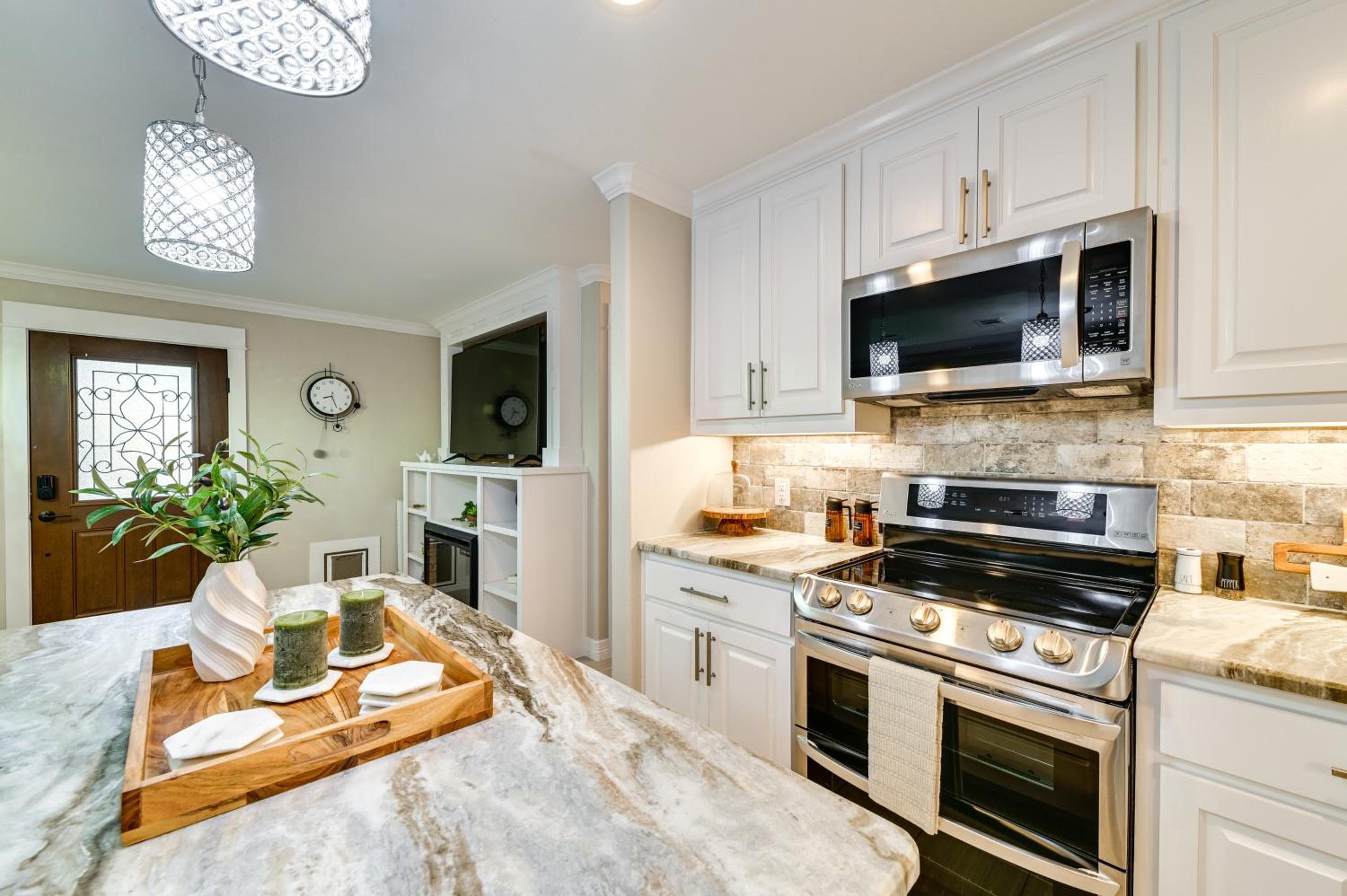 Walk to Frisco Commons Park: Modern Home w/ Patio