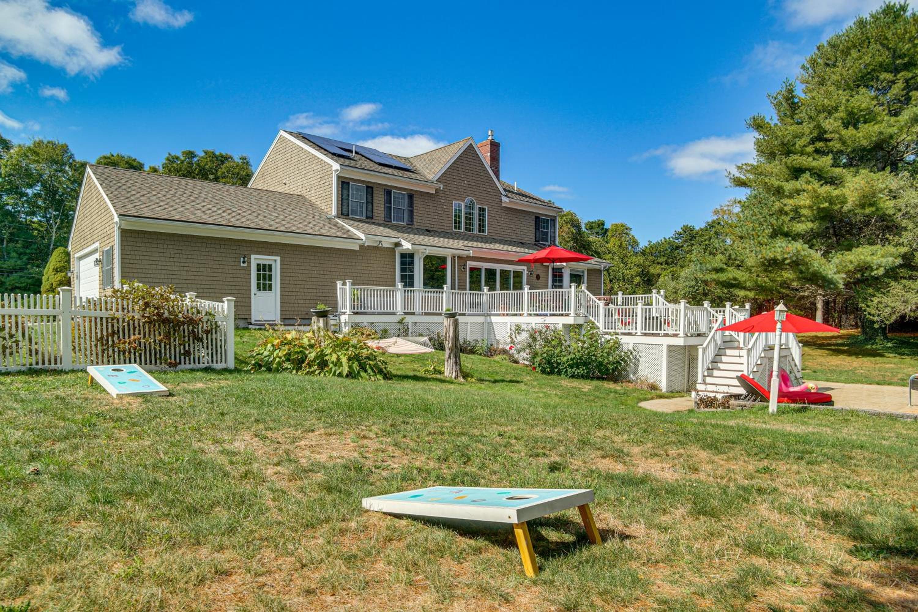 3 Mi to Megansett Beach: Home w/ Pool & Game Room