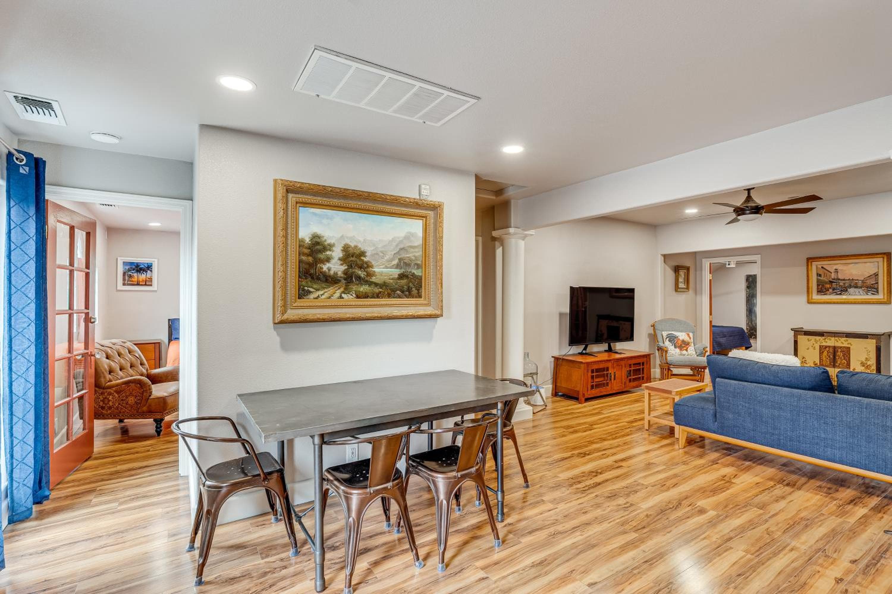 Easily Explore Fair Oaks Village! Unique Condo