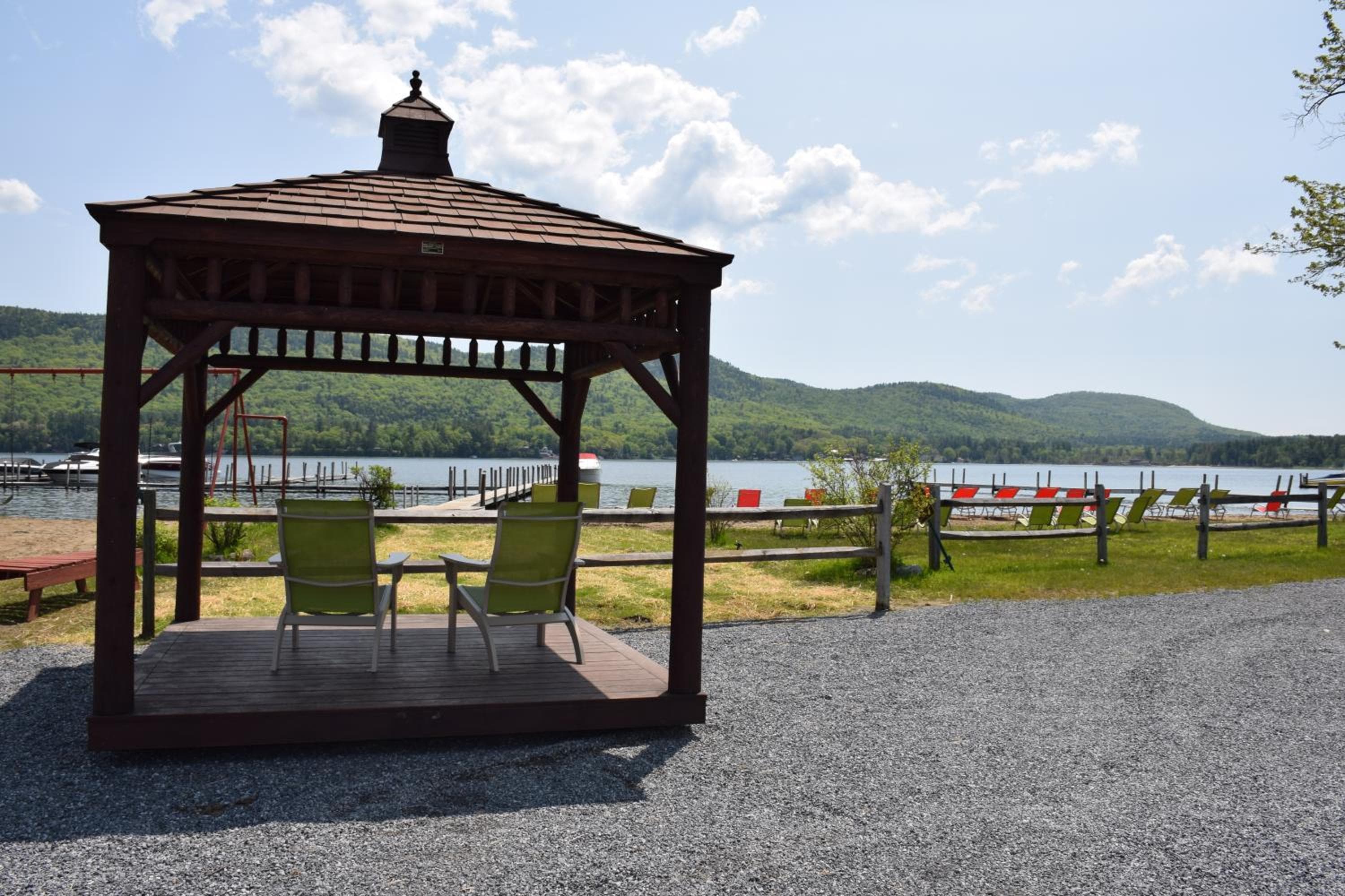 Scotty's Lakeside Resort