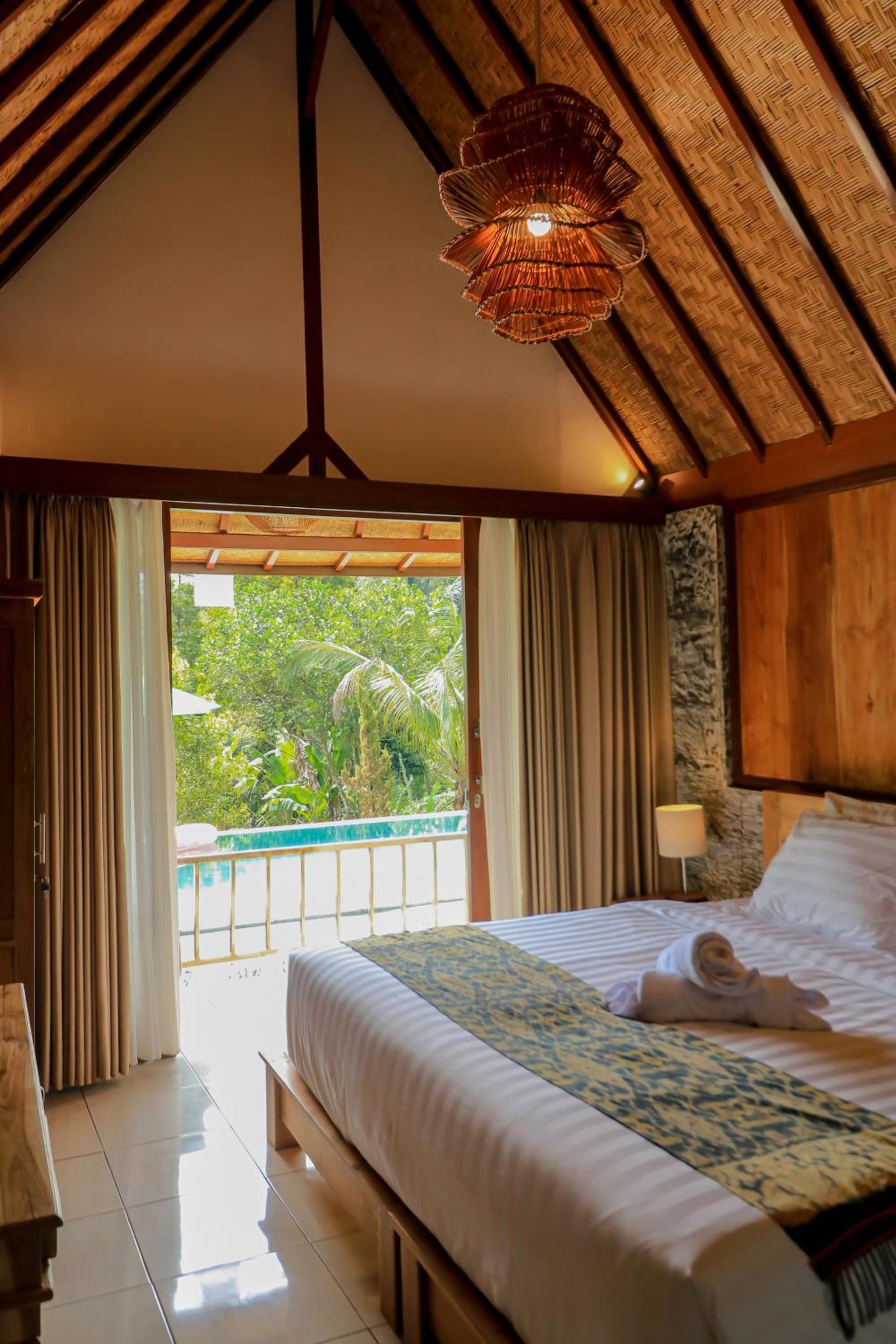 Mina Baturiti Hotel & Resto