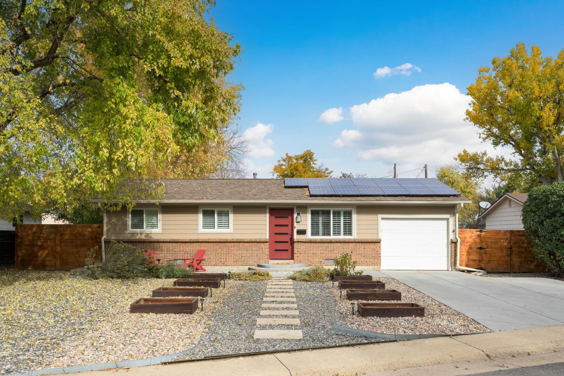 Cozy Family Retreat with Yard - Walk to Olde Town