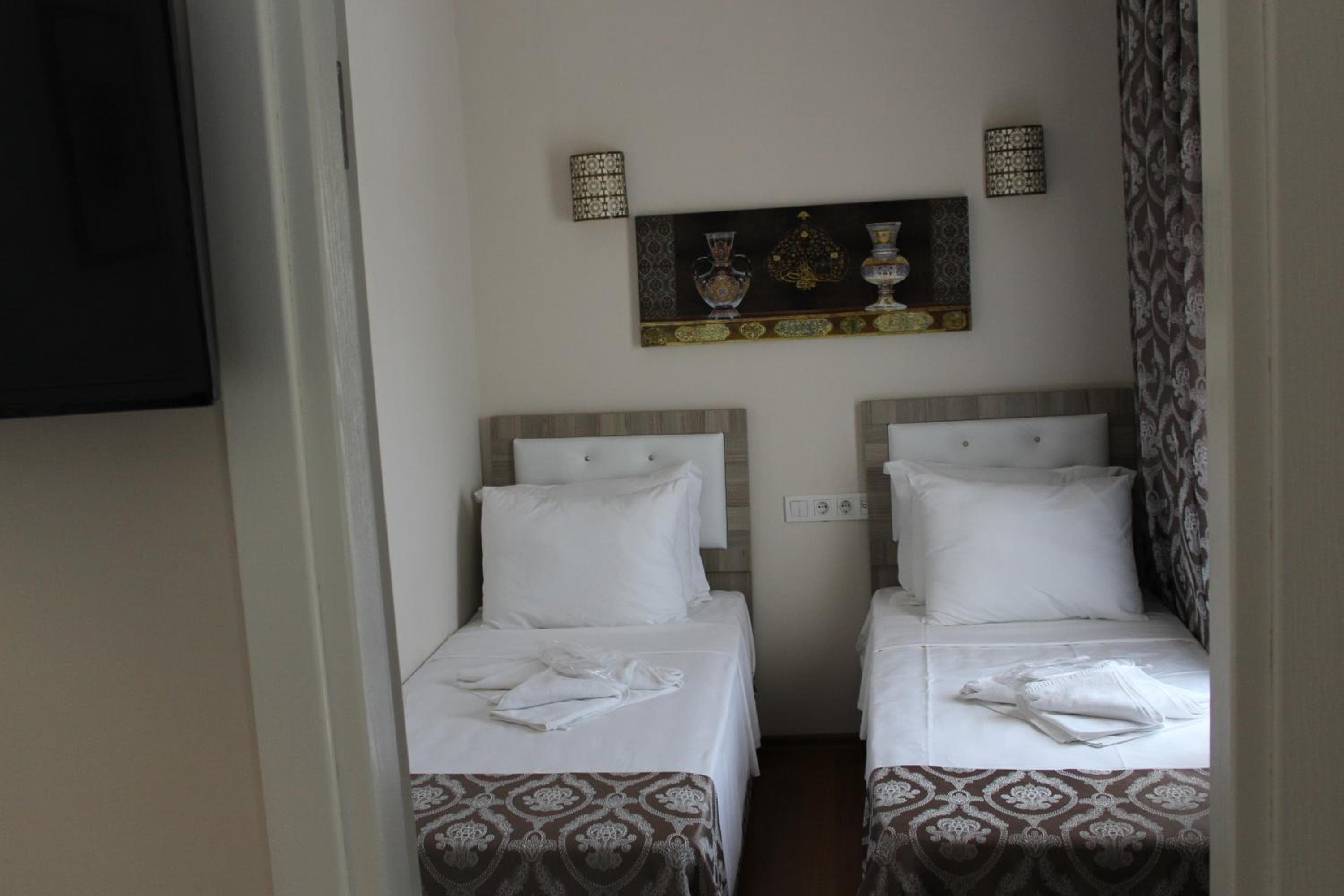 Ararat Hotel
