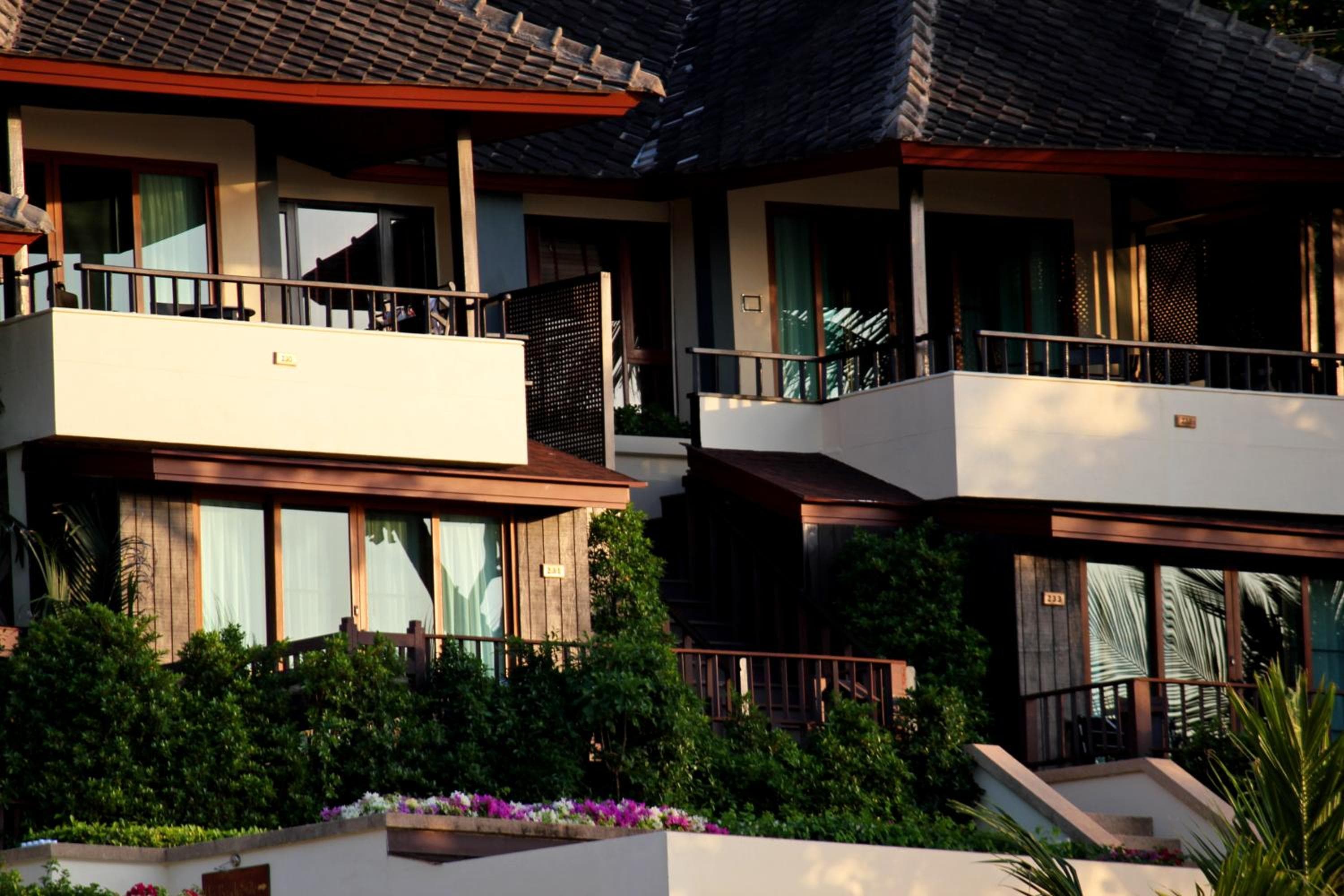 Andaman White Beach Resort - SHA Plus