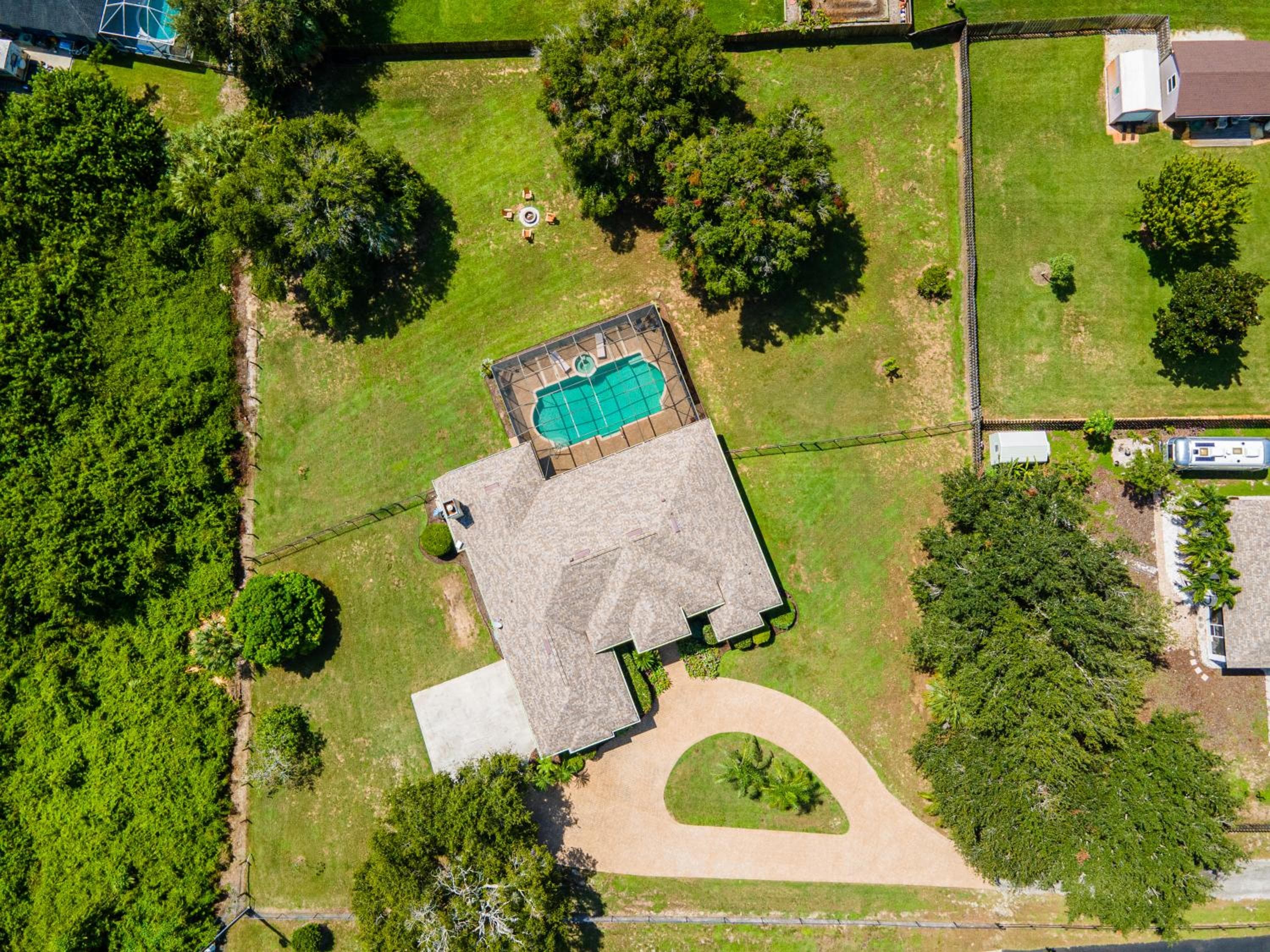 Private, Island Oases w Heated Pool & ahhh the spa!!