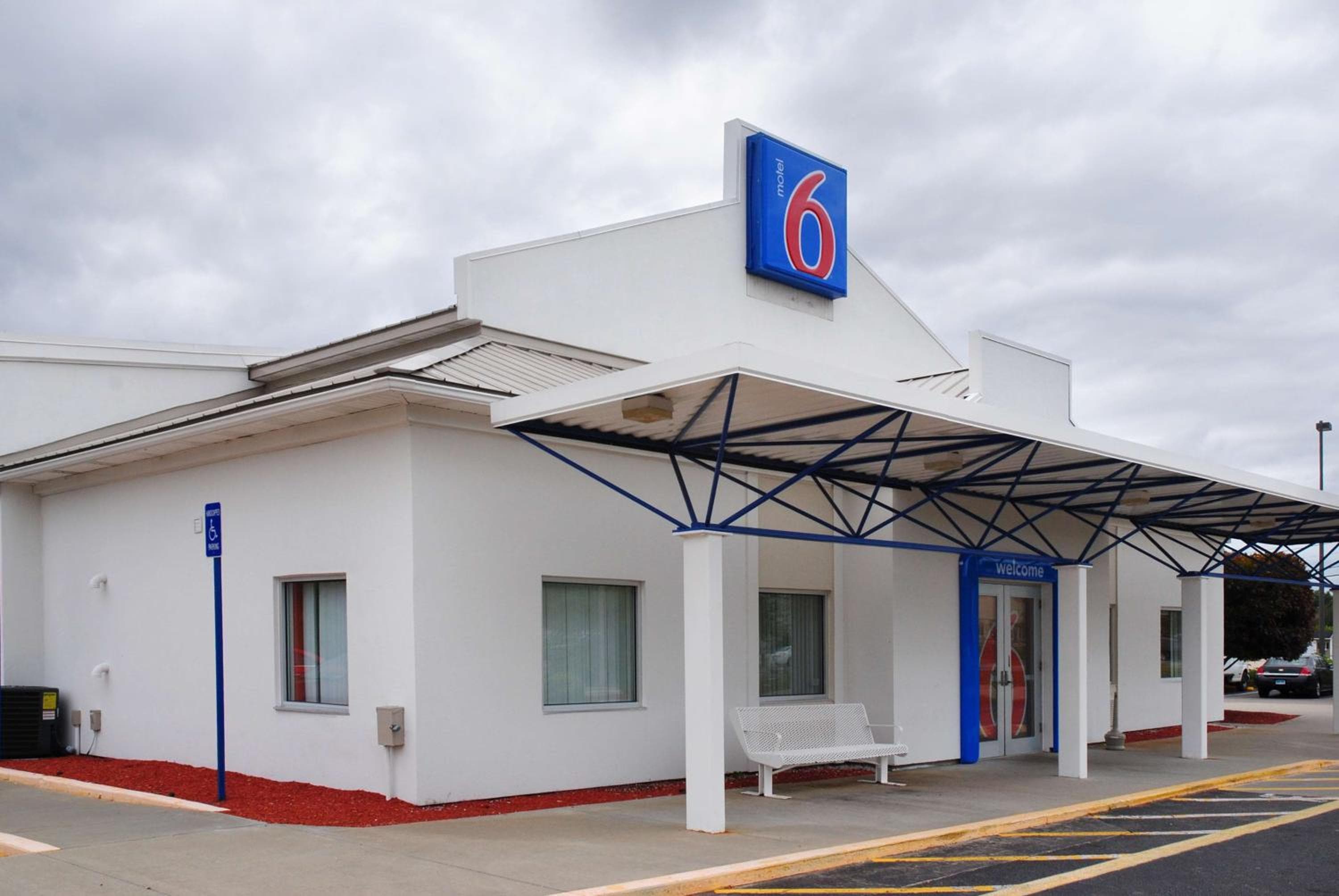 Motel 6-Seekonk, MA - Providence East