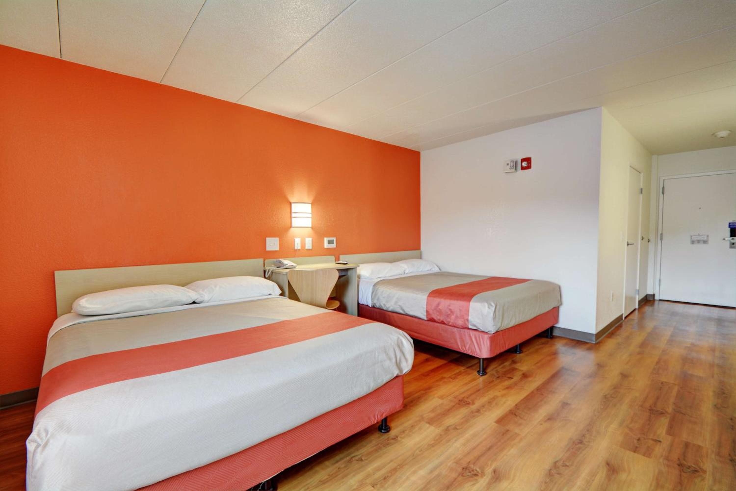 Motel 6-Seekonk, MA - Providence East