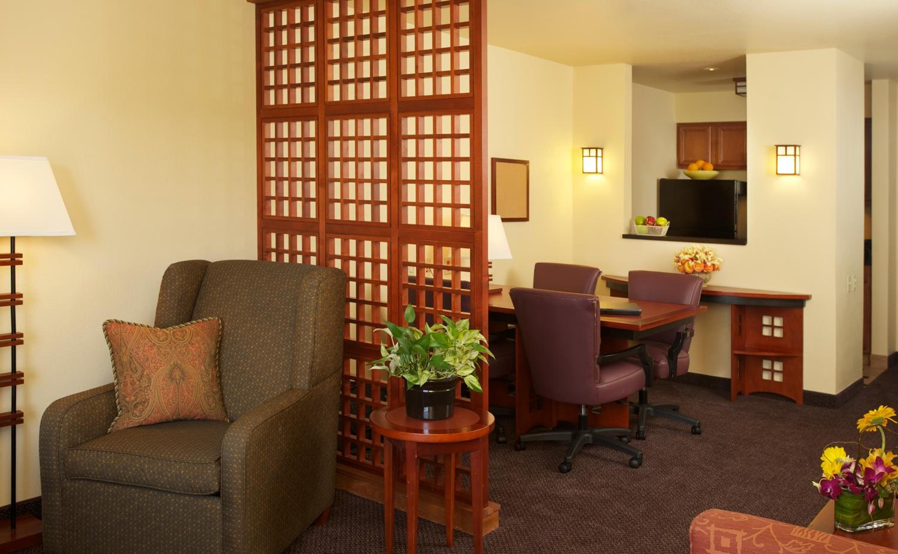 Larkspur Landing Extended Stay Suites Roseville