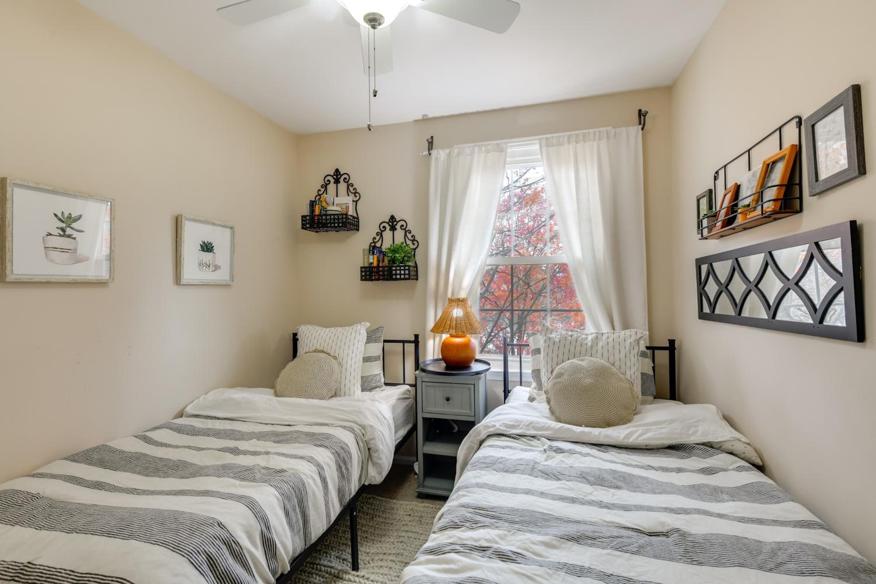 Tranquil Townhouse Retreat with Deck in Germantown!