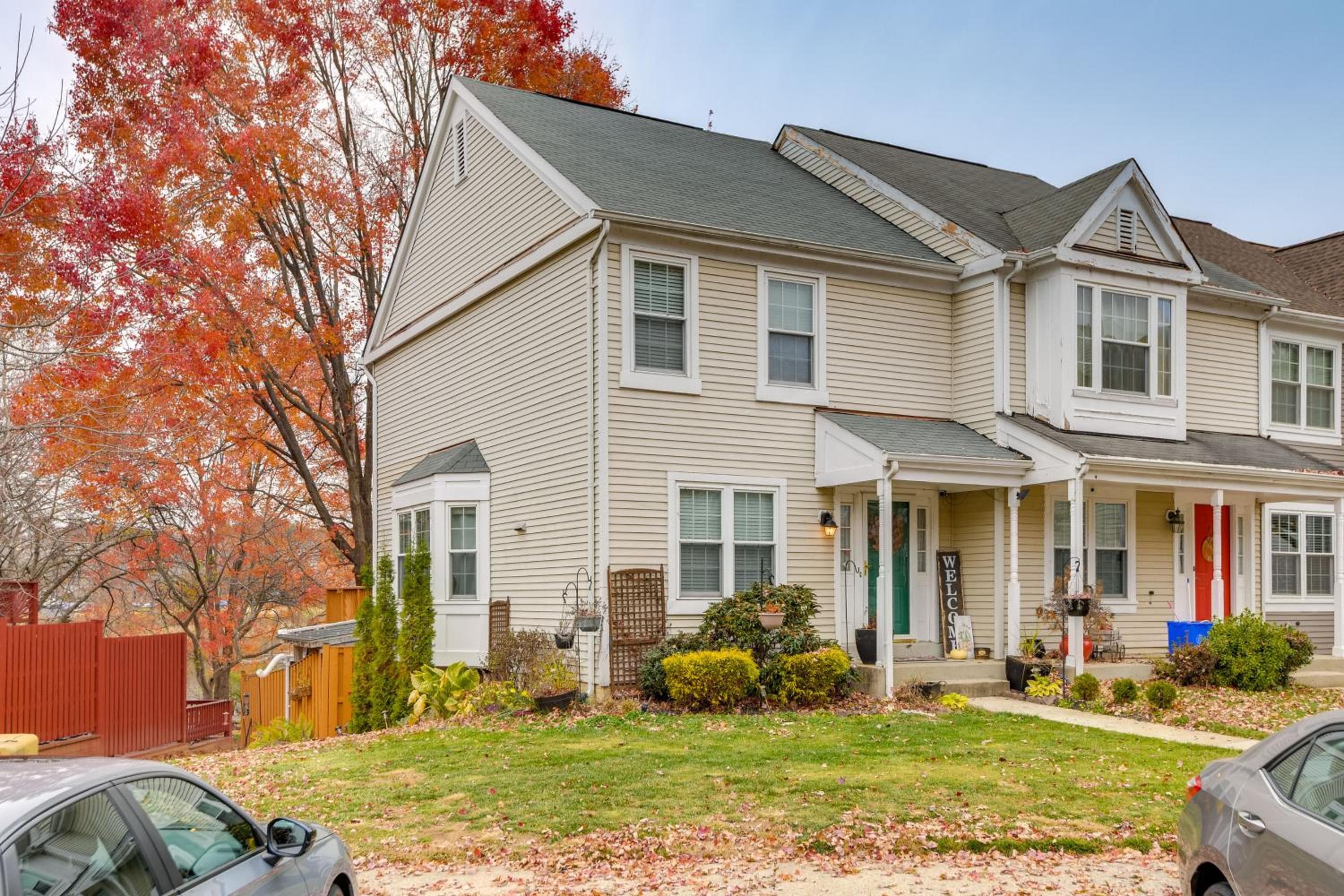 Tranquil Townhouse Retreat with Deck in Germantown!