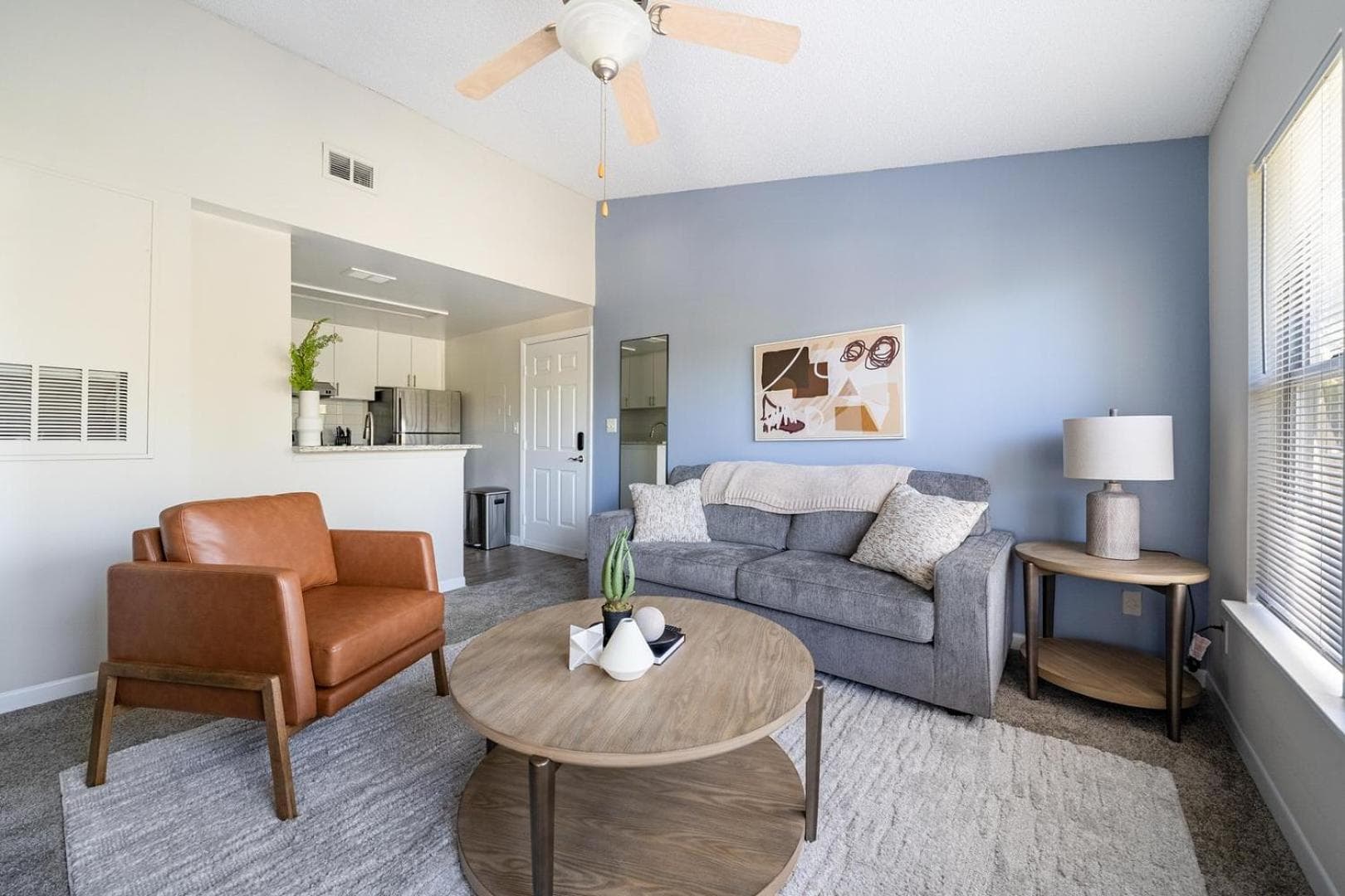 Landing Beautiful 1BD Tennis Court Gym