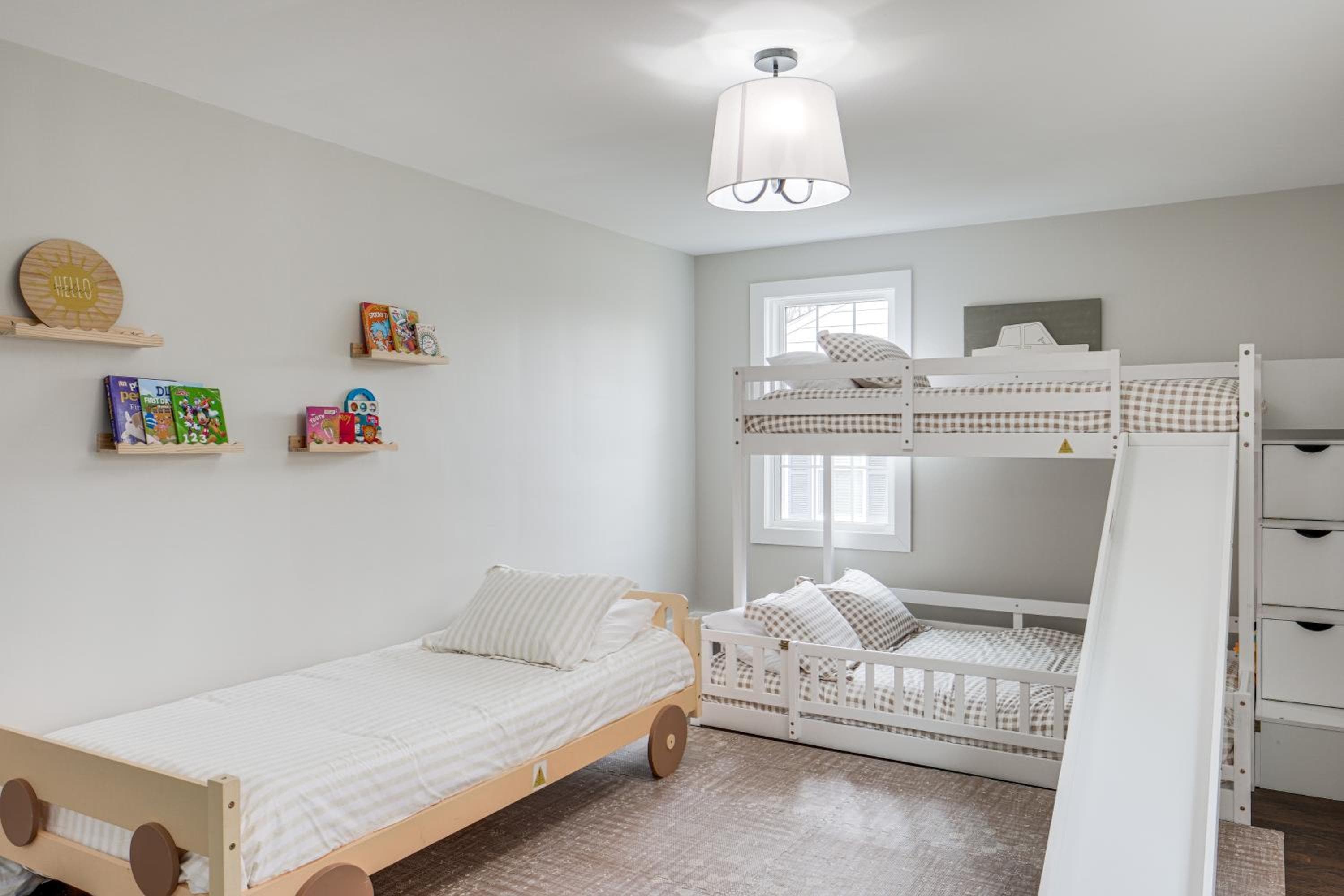 Explore Cleveland Attractions! Family-Focused Home