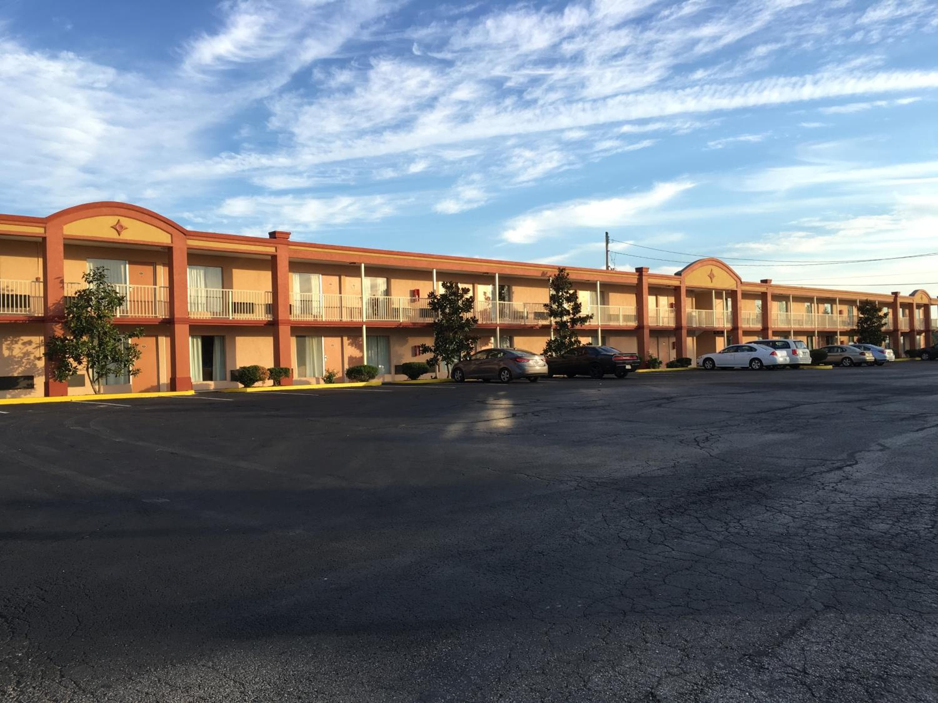 Americas Best Value Inn & Suites Williamstown