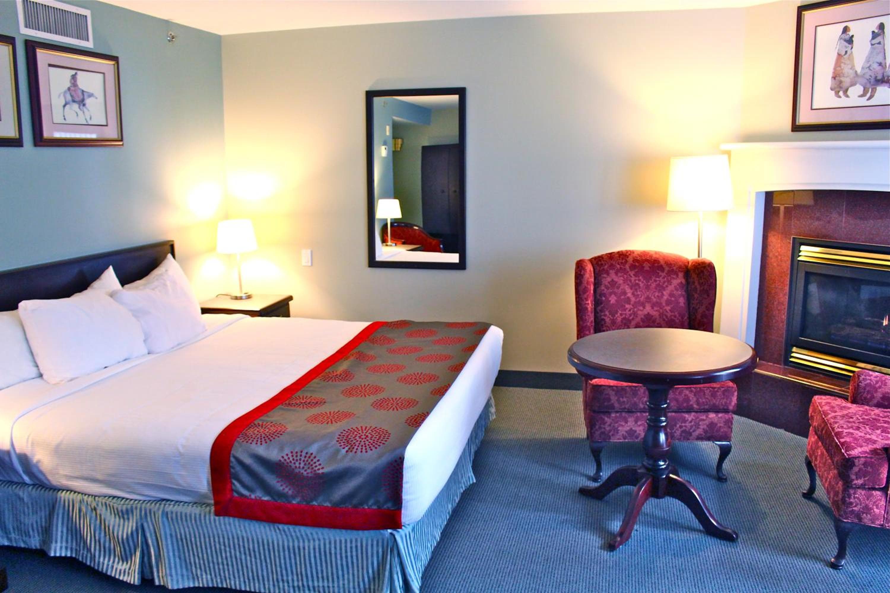 Harrison Lake Hotel