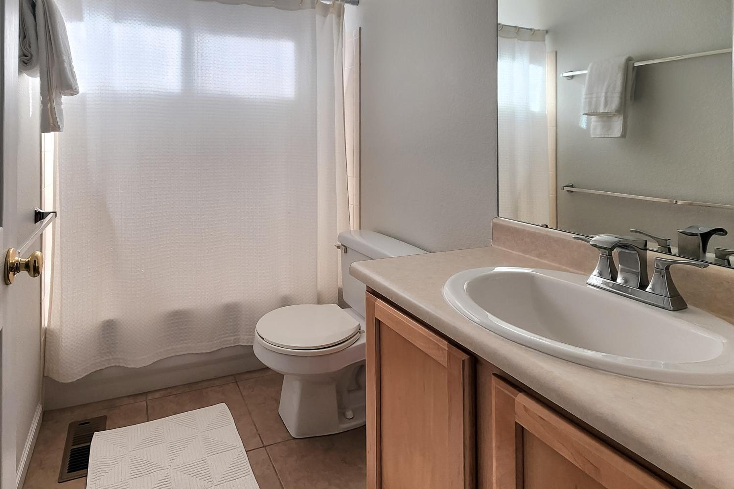 Littleton Home w/ Deck - 24 Mi to Denver!