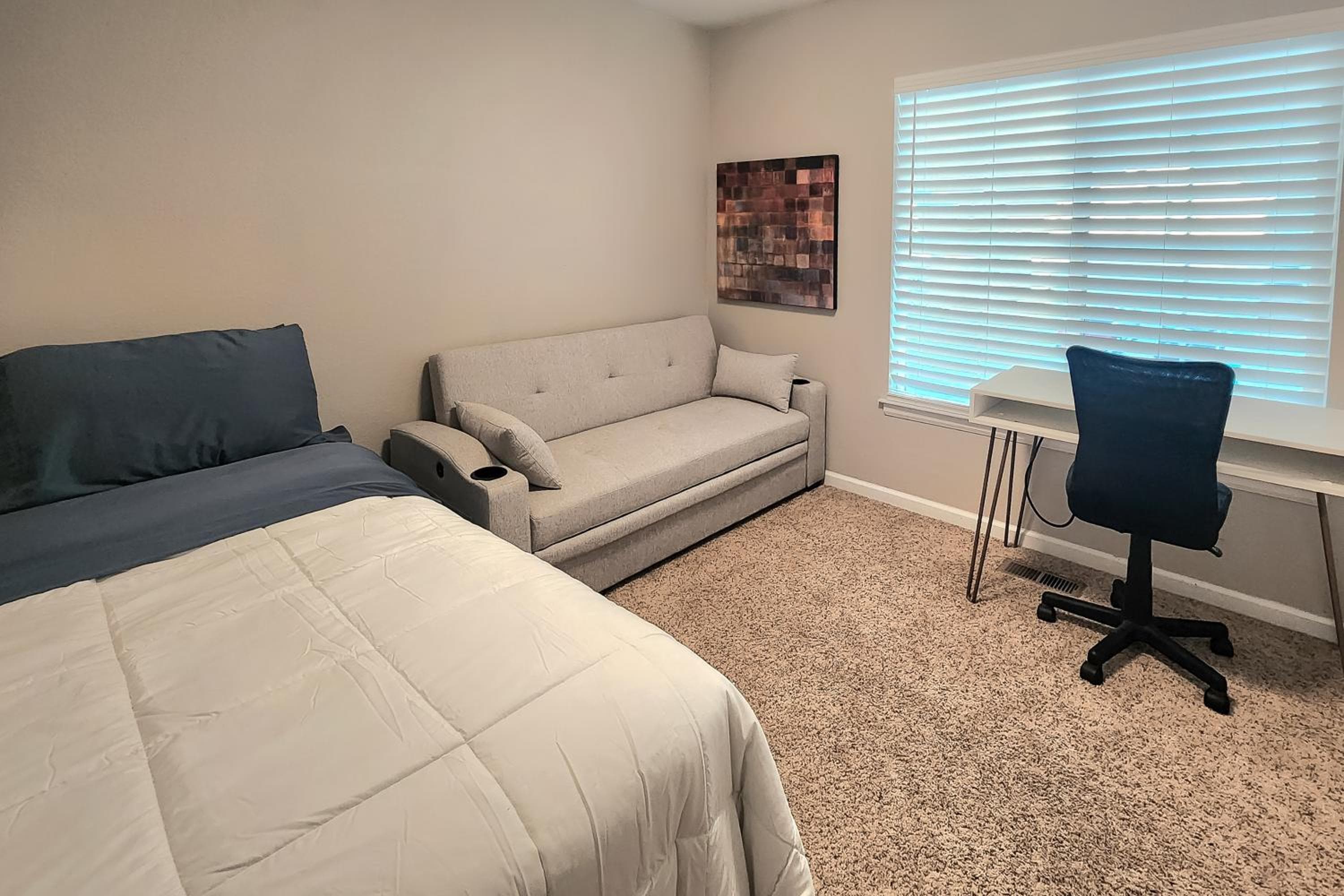 Littleton Home w/ Deck - 24 Mi to Denver!