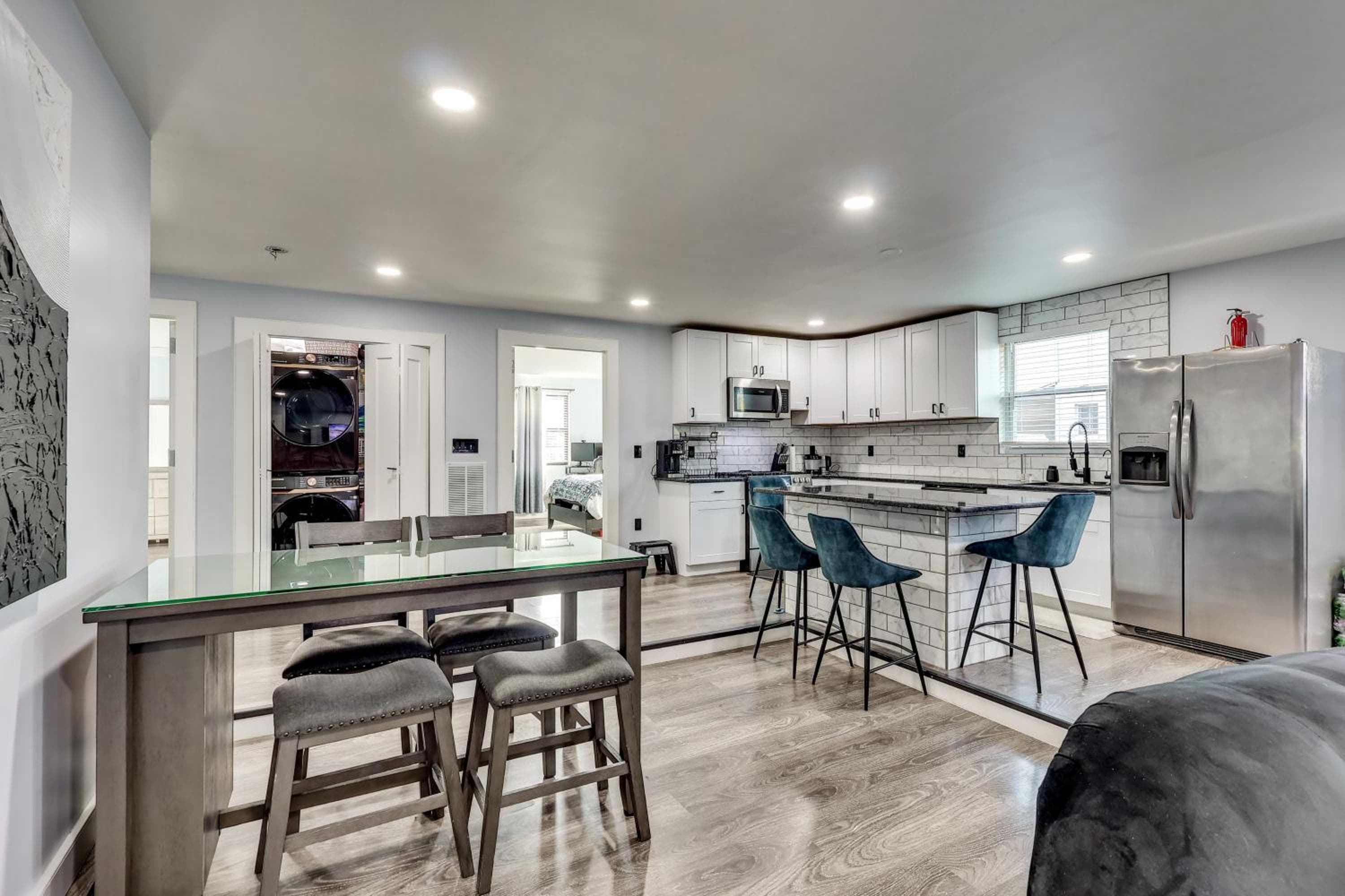 4 Mi to MetLife Stadium: Modern Retreat!