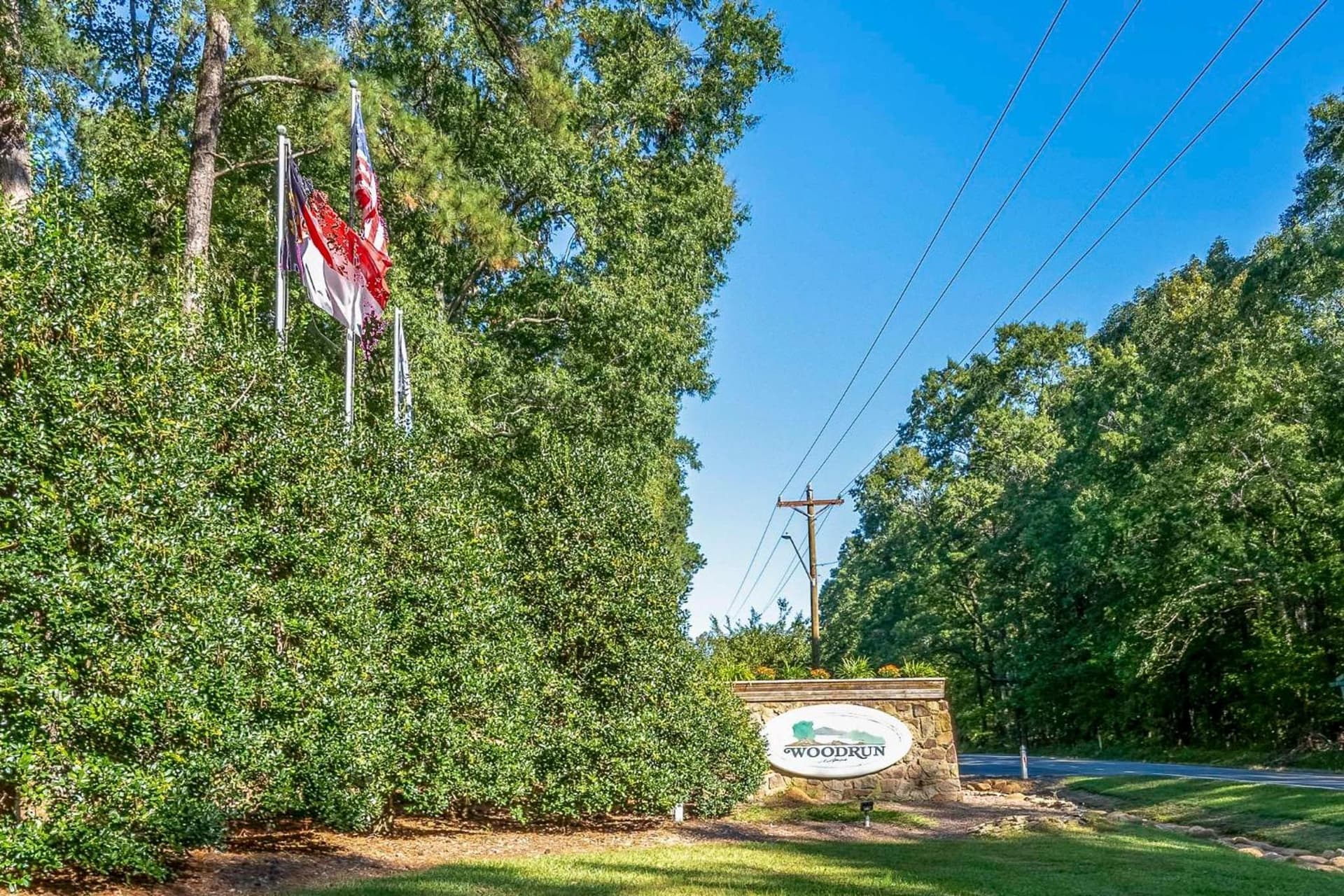 1 Mi to Lake Tillery: Outdoor Retreat w/ Hot Tub!