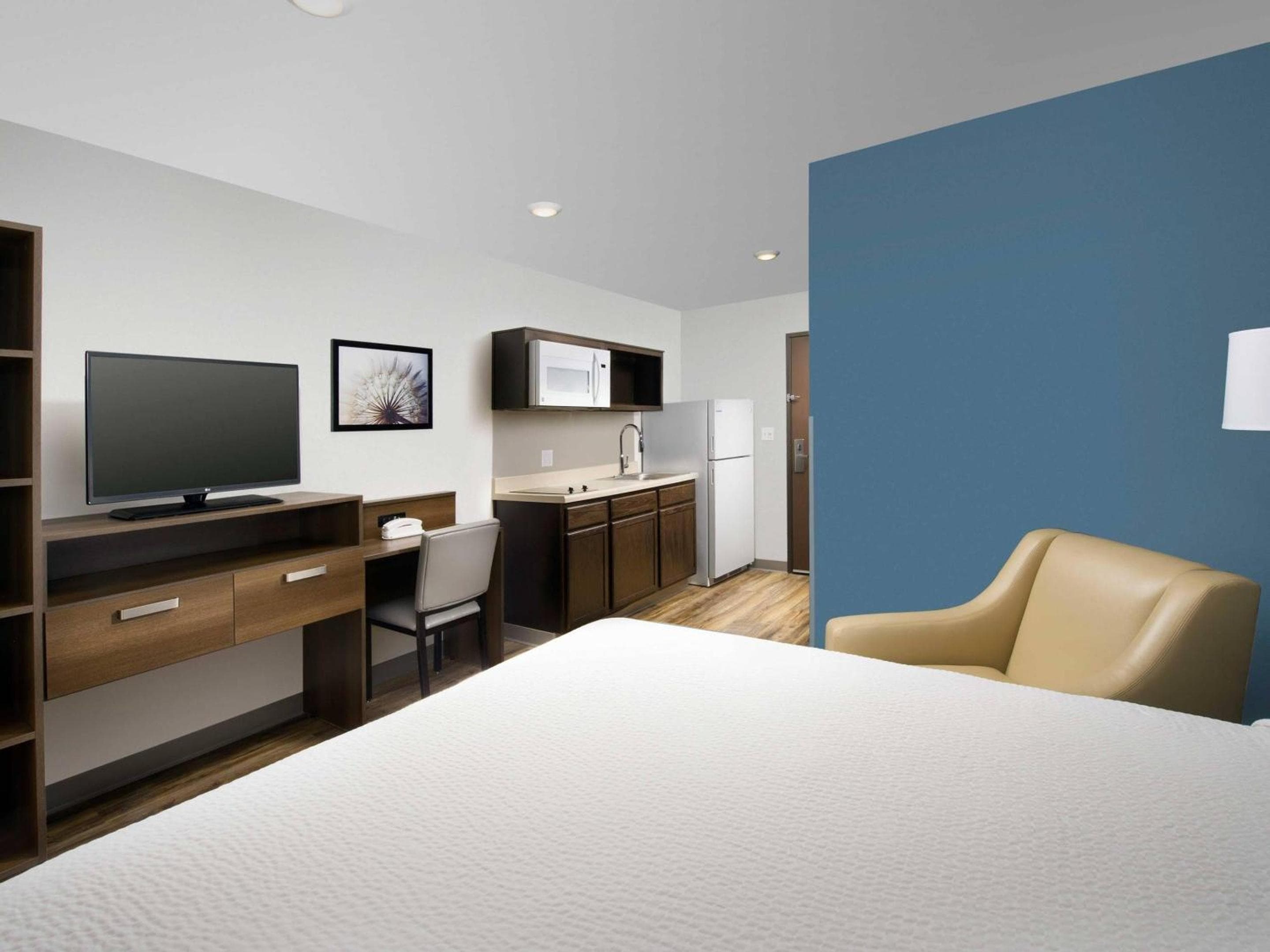 WoodSpring Suites Charlotte Northlake